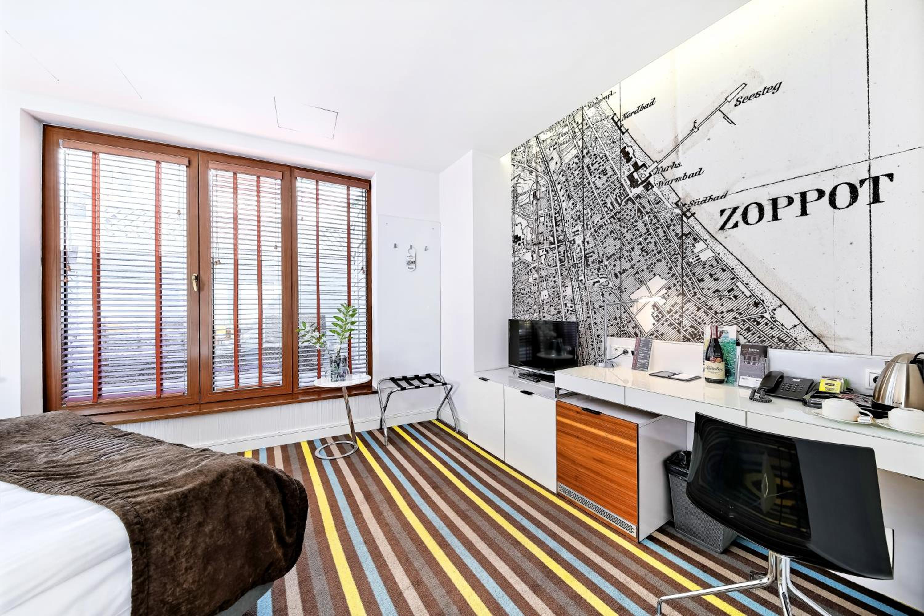 Classic Double Room with Terrace and Courtyard View - Photo 1