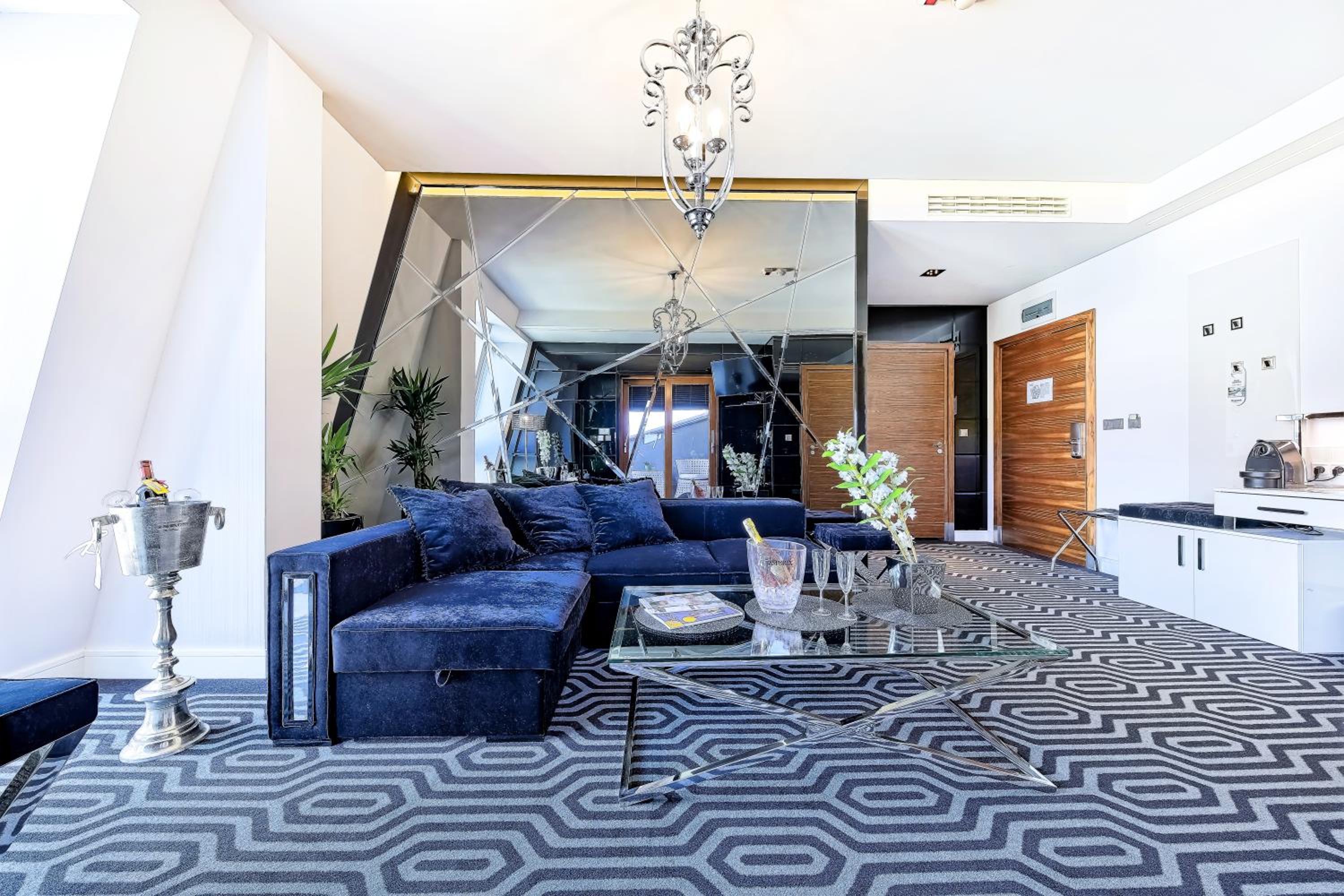 Studio Apartment with Sea View - Photo 12