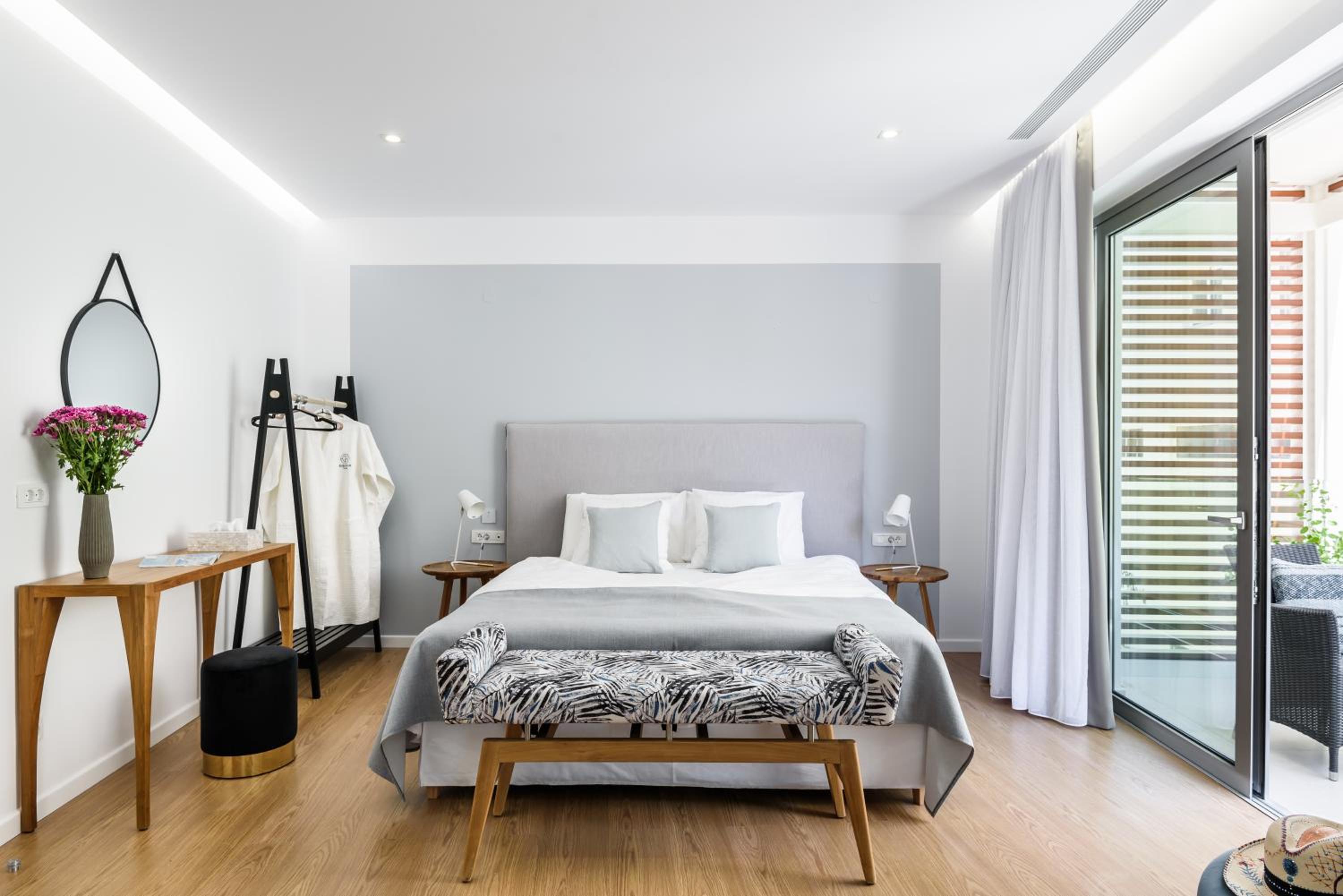 Deluxe Suite with Spa Bath