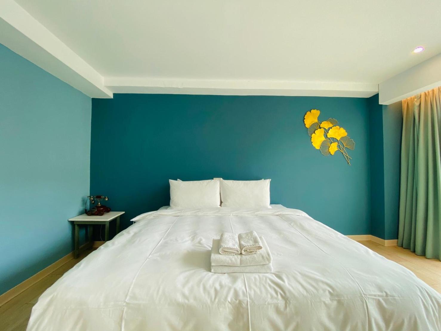 Superior Double Room with Balcony - Photo 8