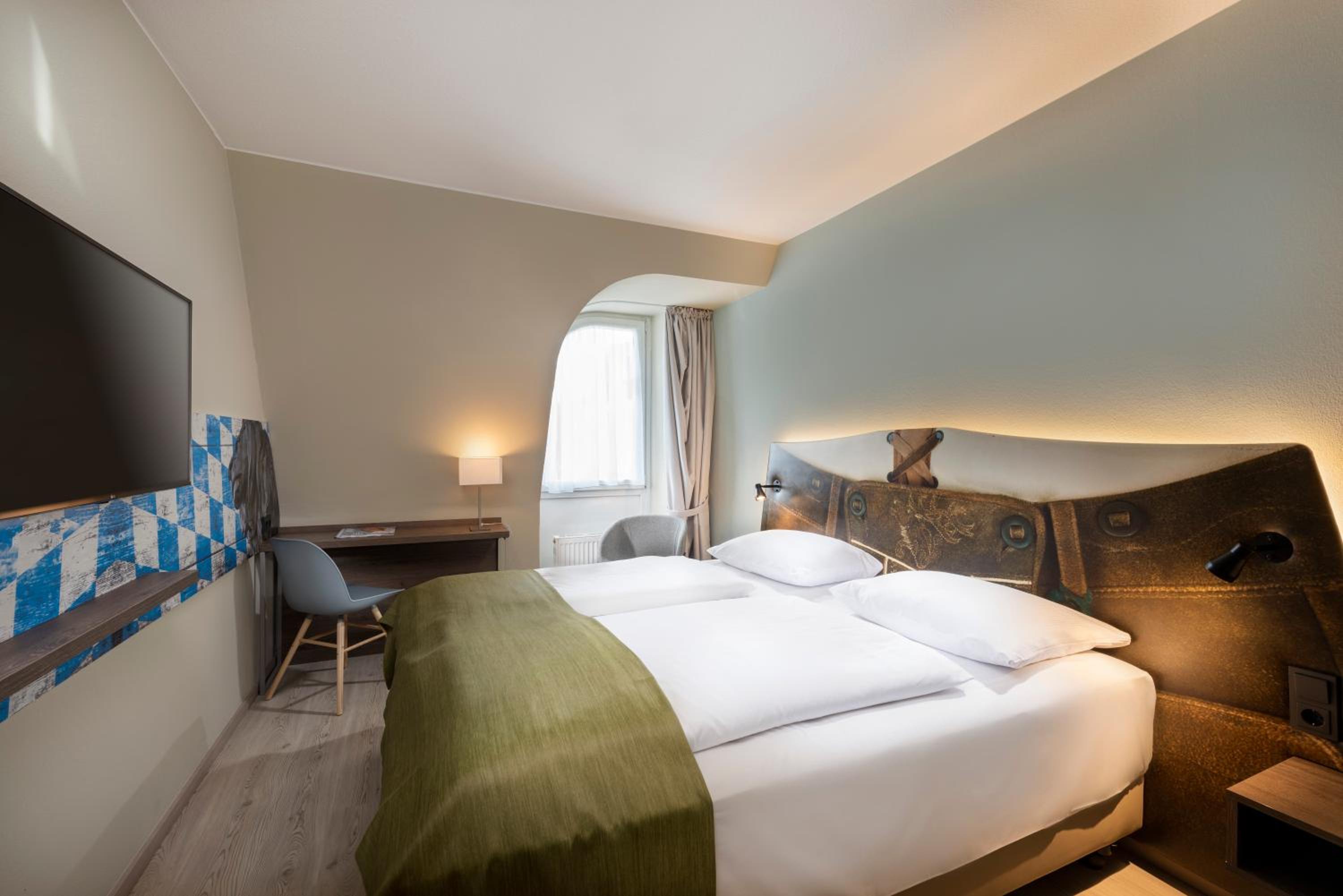 Standard Double Room - Photo 2