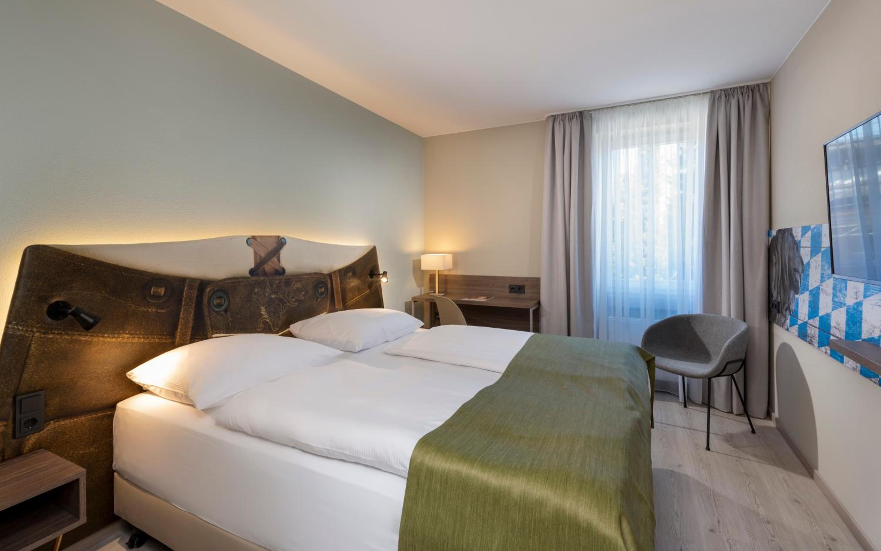 Standard Twin Room - Photo 3