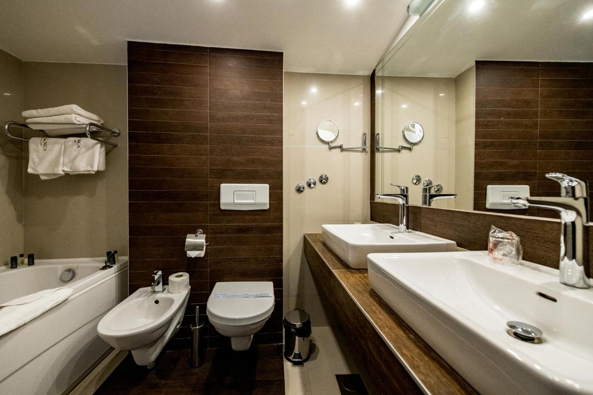 Superior Double Room - Photo 7