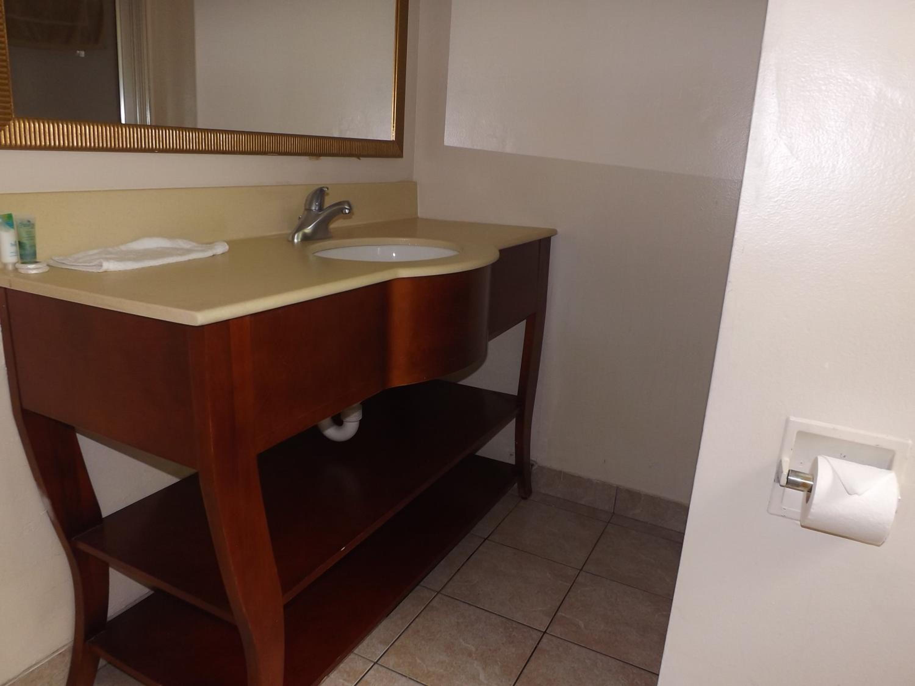 Double Room - Disability Access photo 2