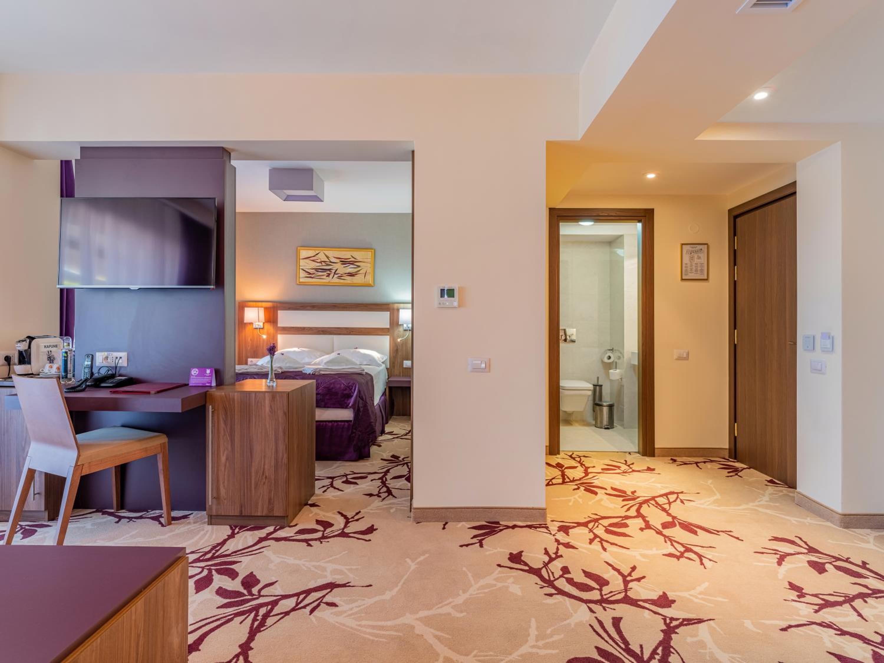 Junior Suite with Balcony and Sea View