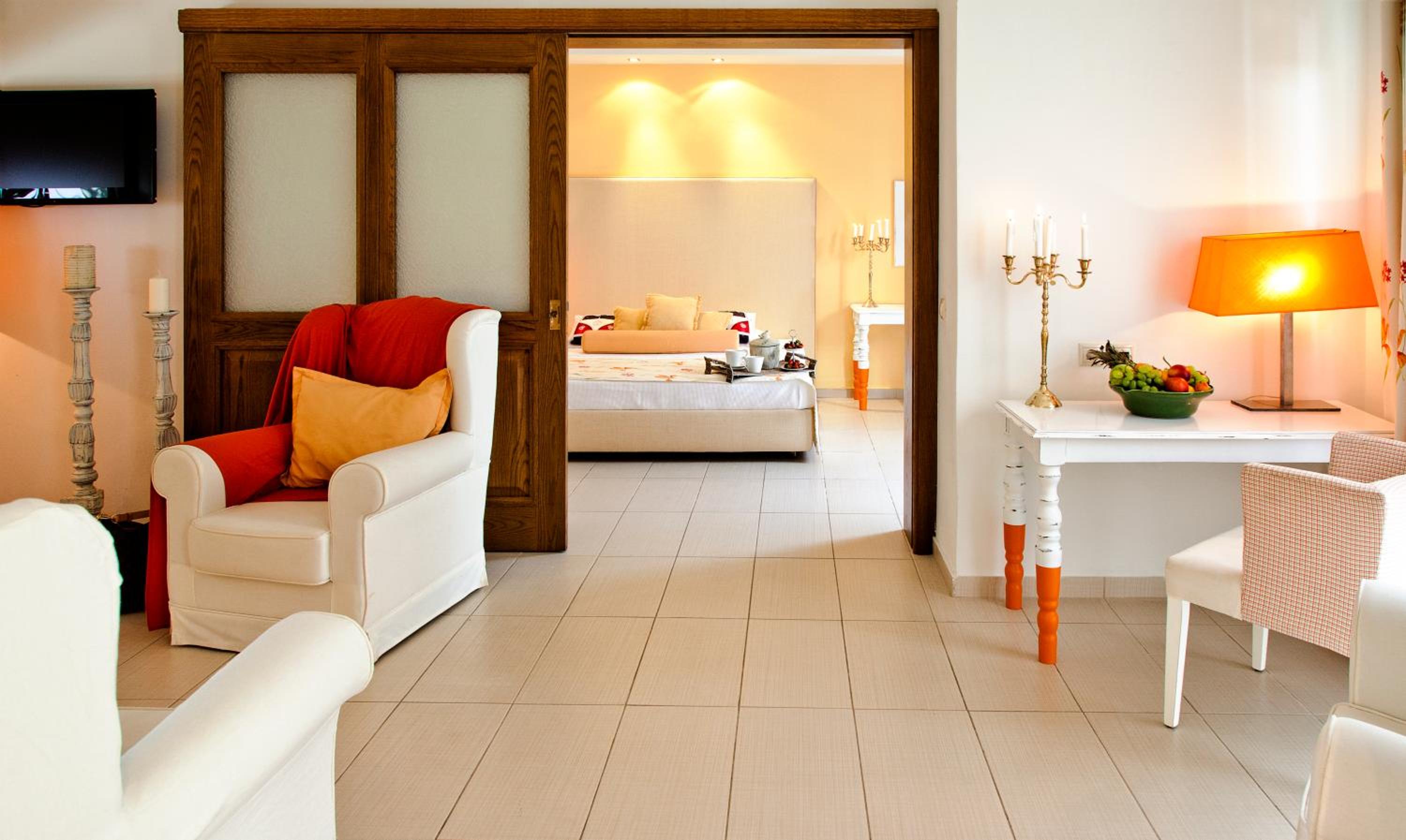 Deluxe Family Suite (4 guests)
