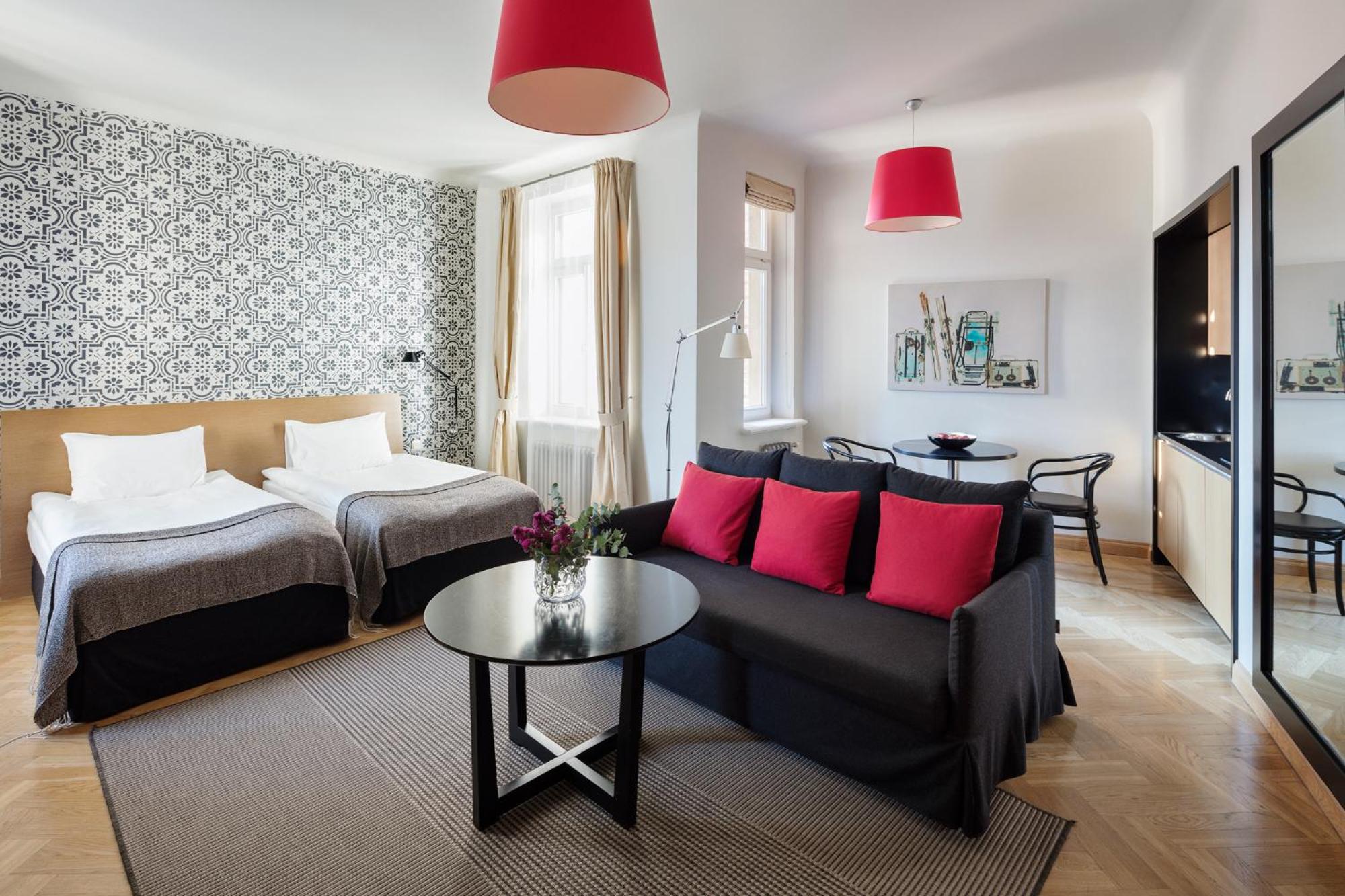 One-Room Apartment with Twin Beds - Photo 2