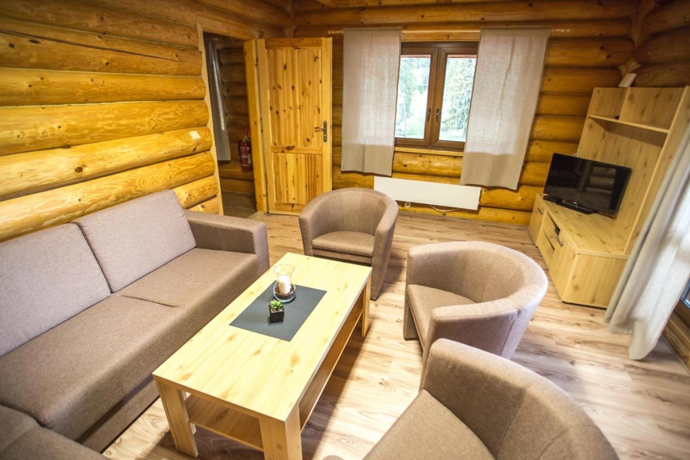 Economy Triple Room with Shared Bathroom photo 3