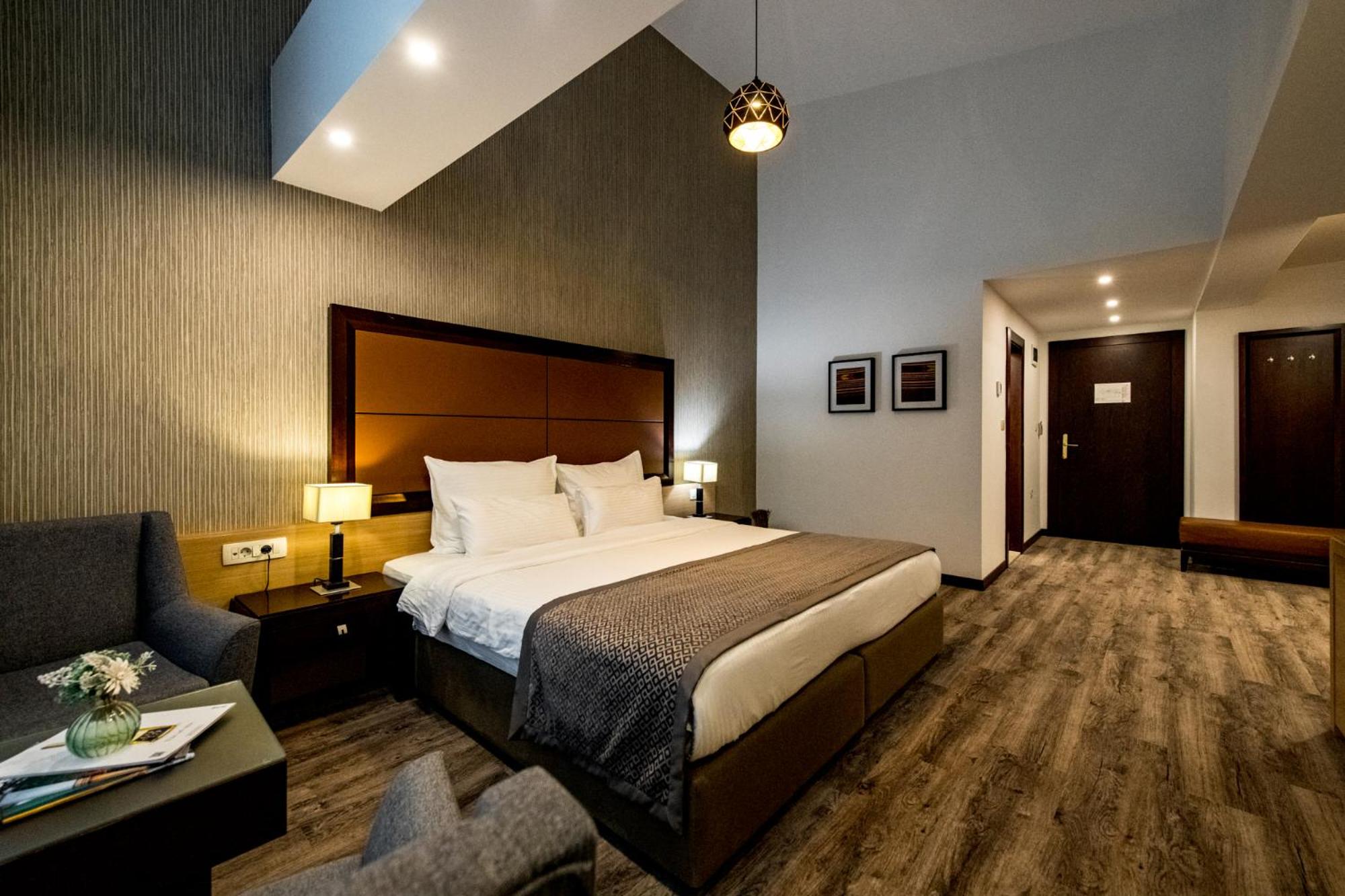 Deluxe Double or Twin Room - Photo 1