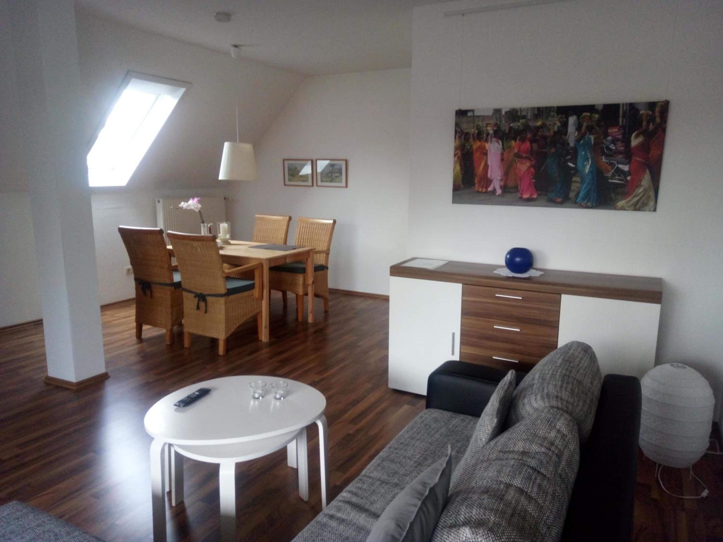 Apartment with Balcony photo 3