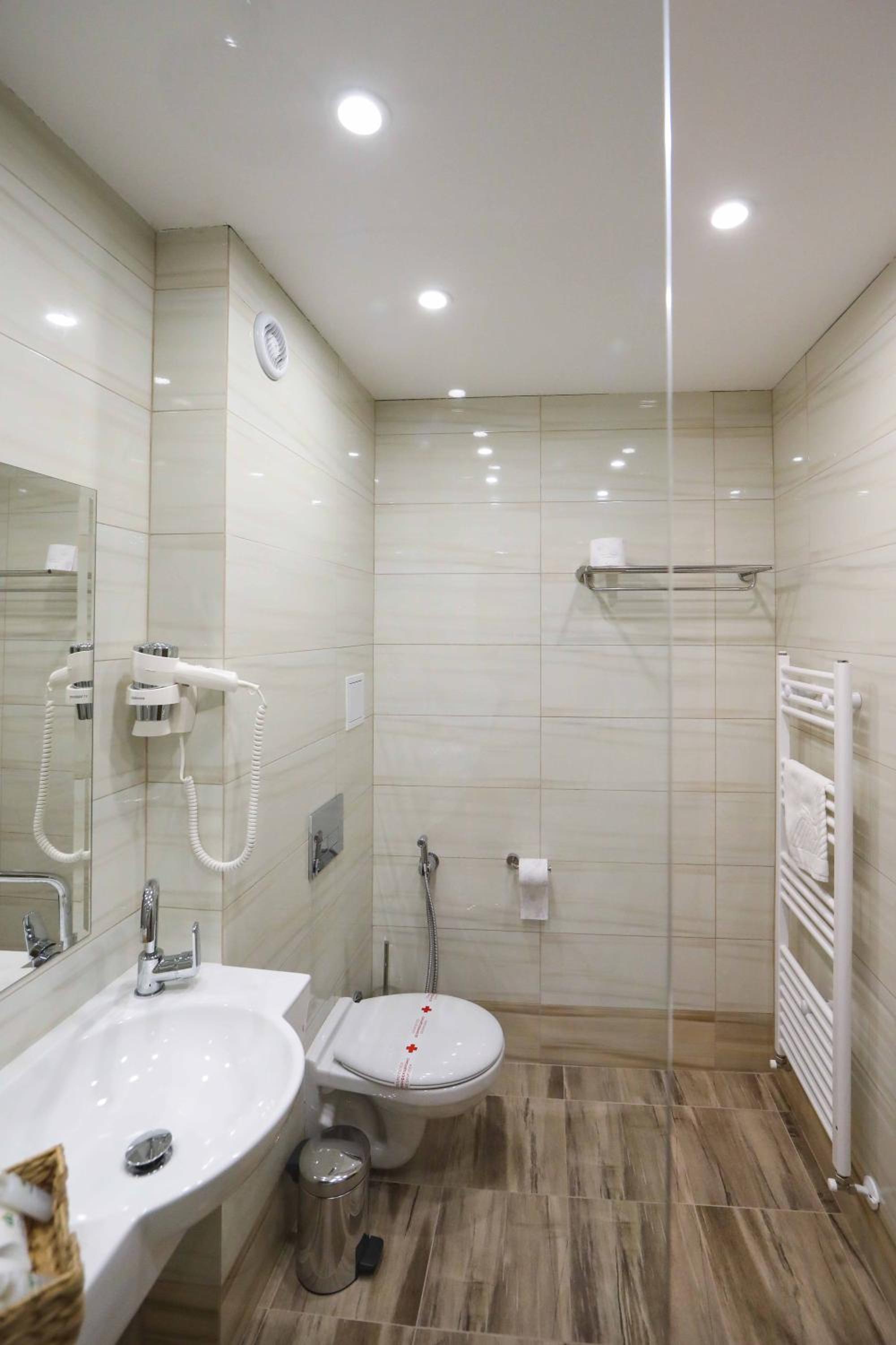 Comfort Double Room - Large - Photo 7
