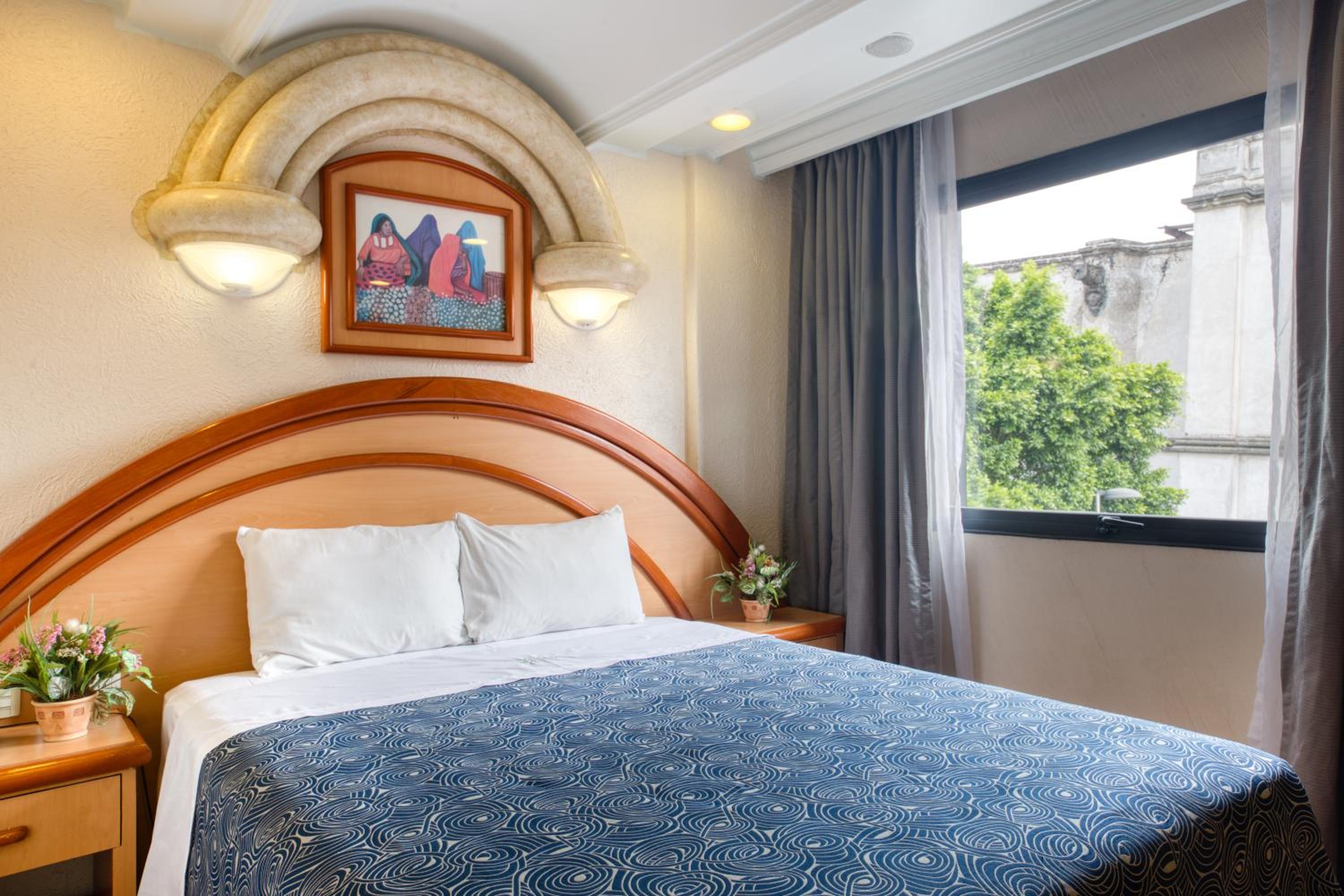 Queen Room photo 3