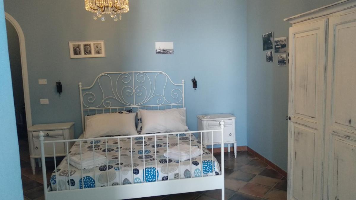 Large Double Room photo 1