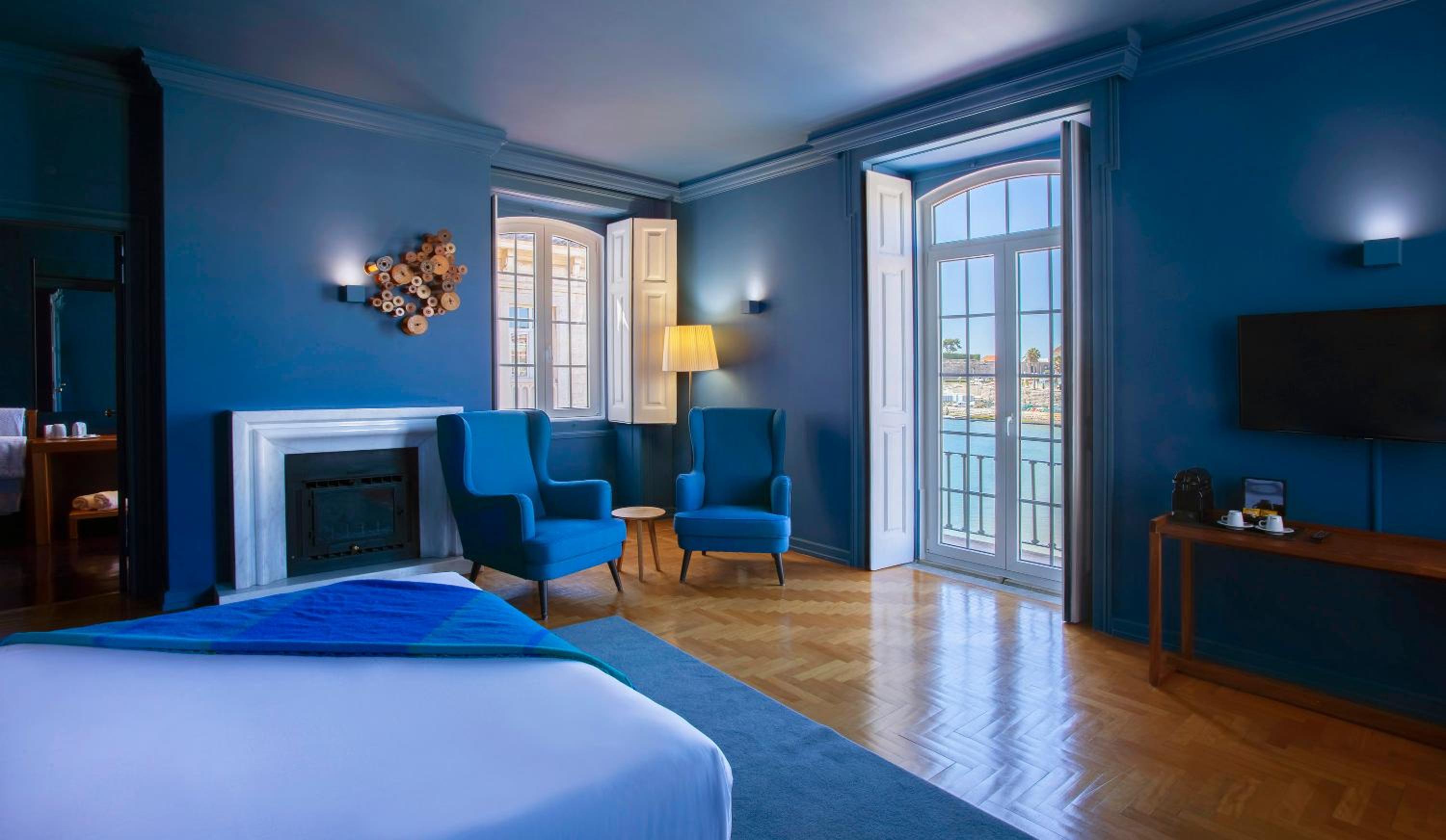 Deluxe Double Room with Sea and Bay View - Photo 3