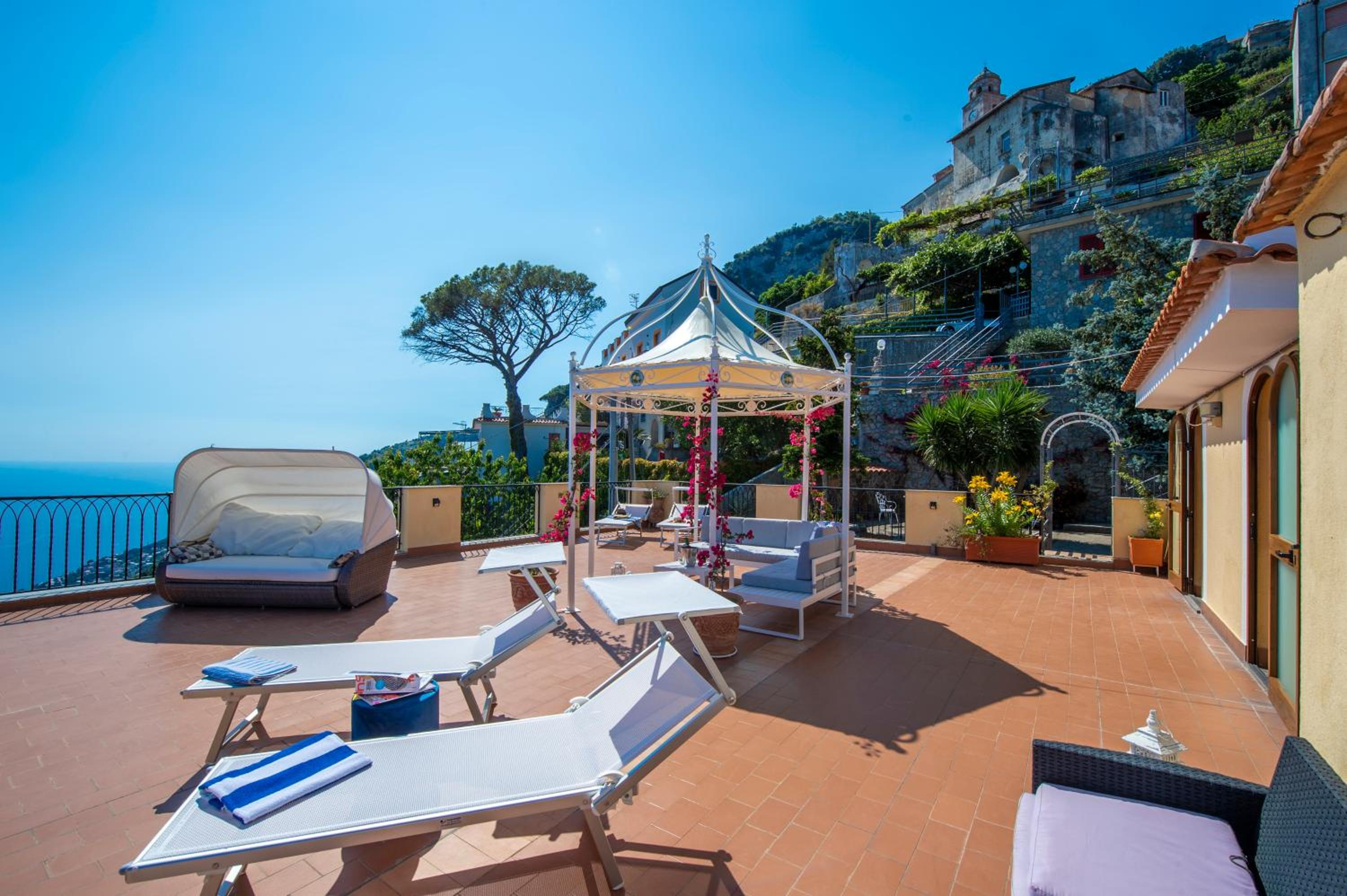 Villa With Sea View photo 2