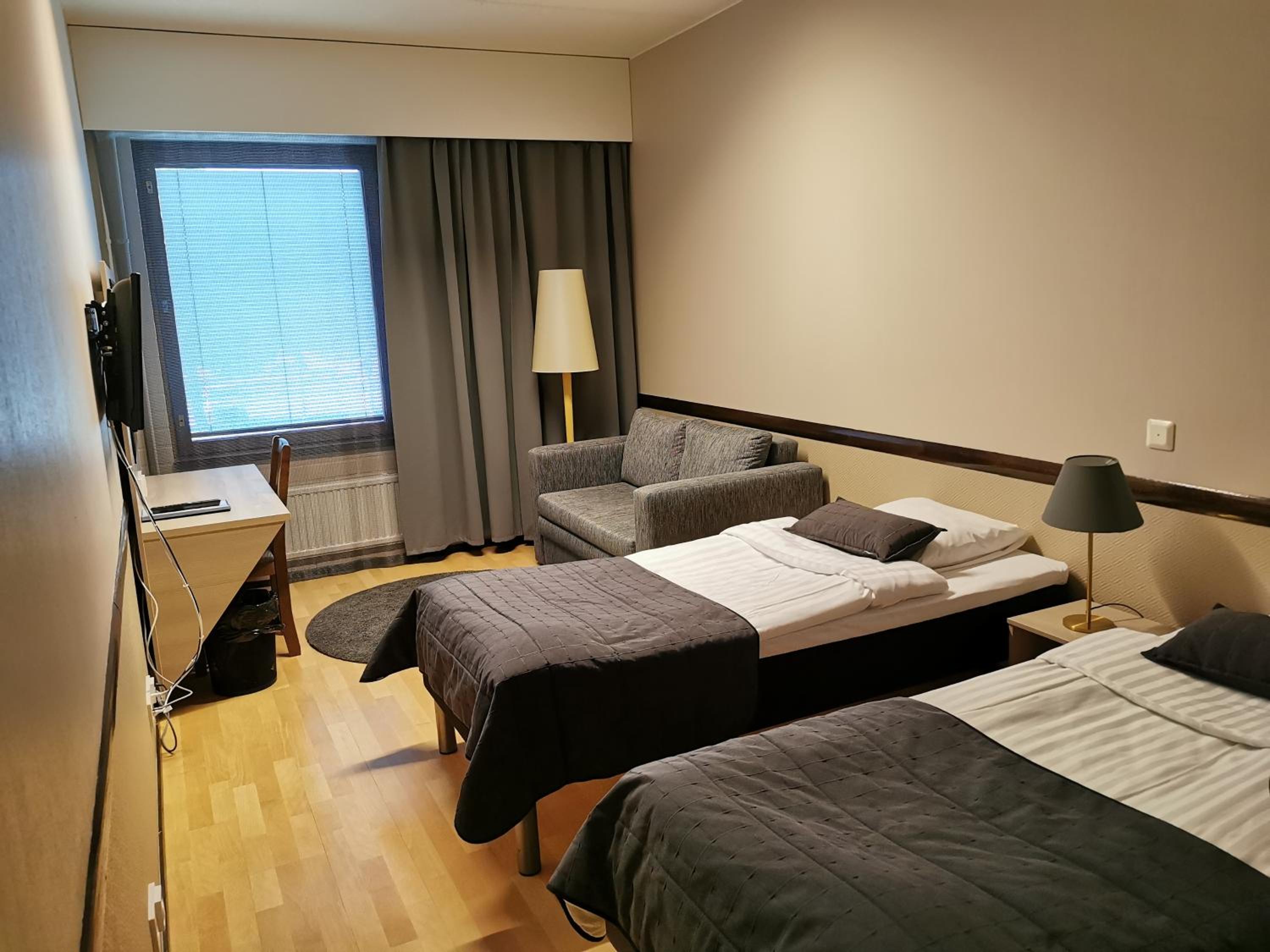 Twin Room - Photo 5