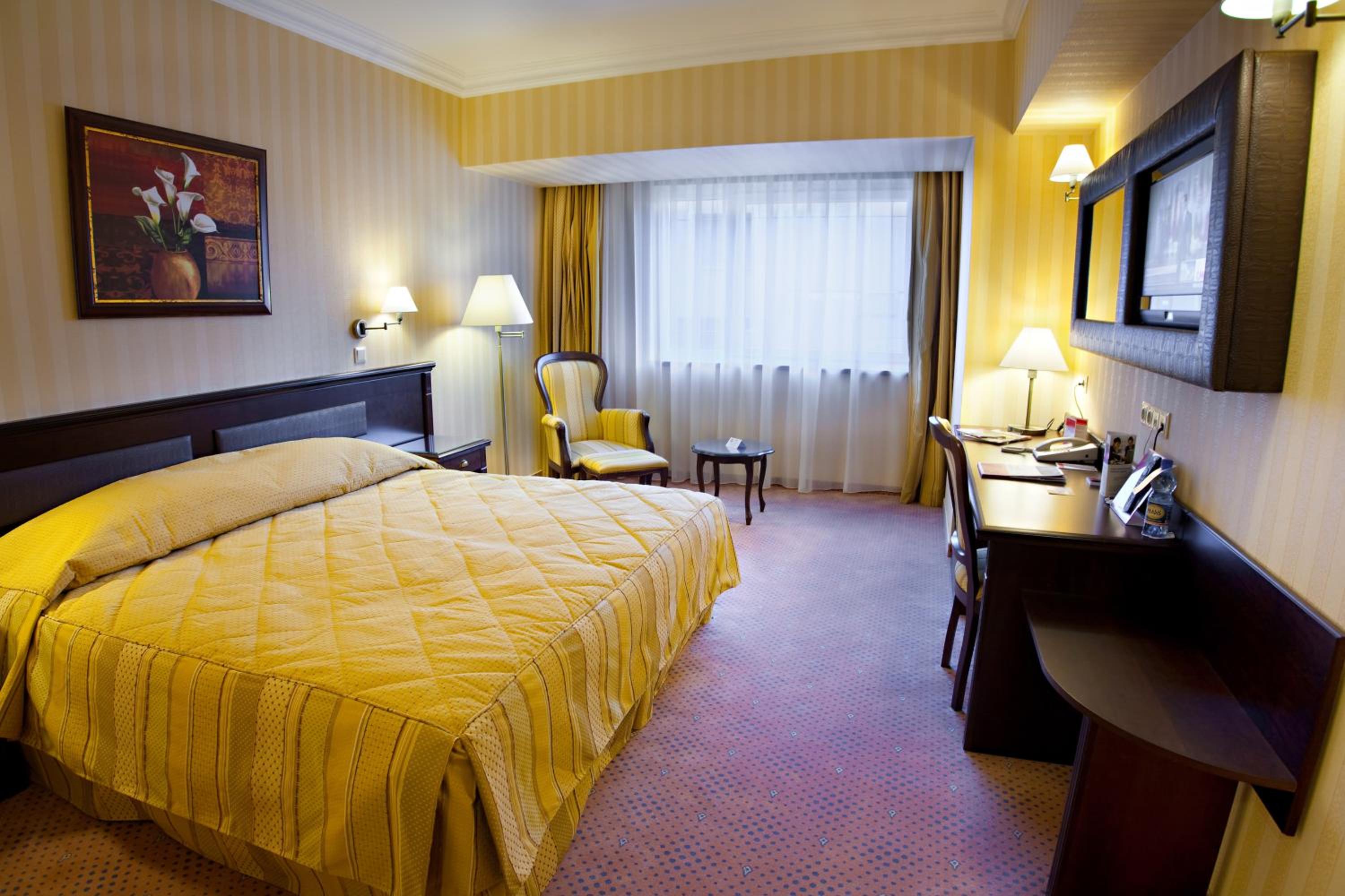 Deluxe Room with King Bed - Non-Smoking