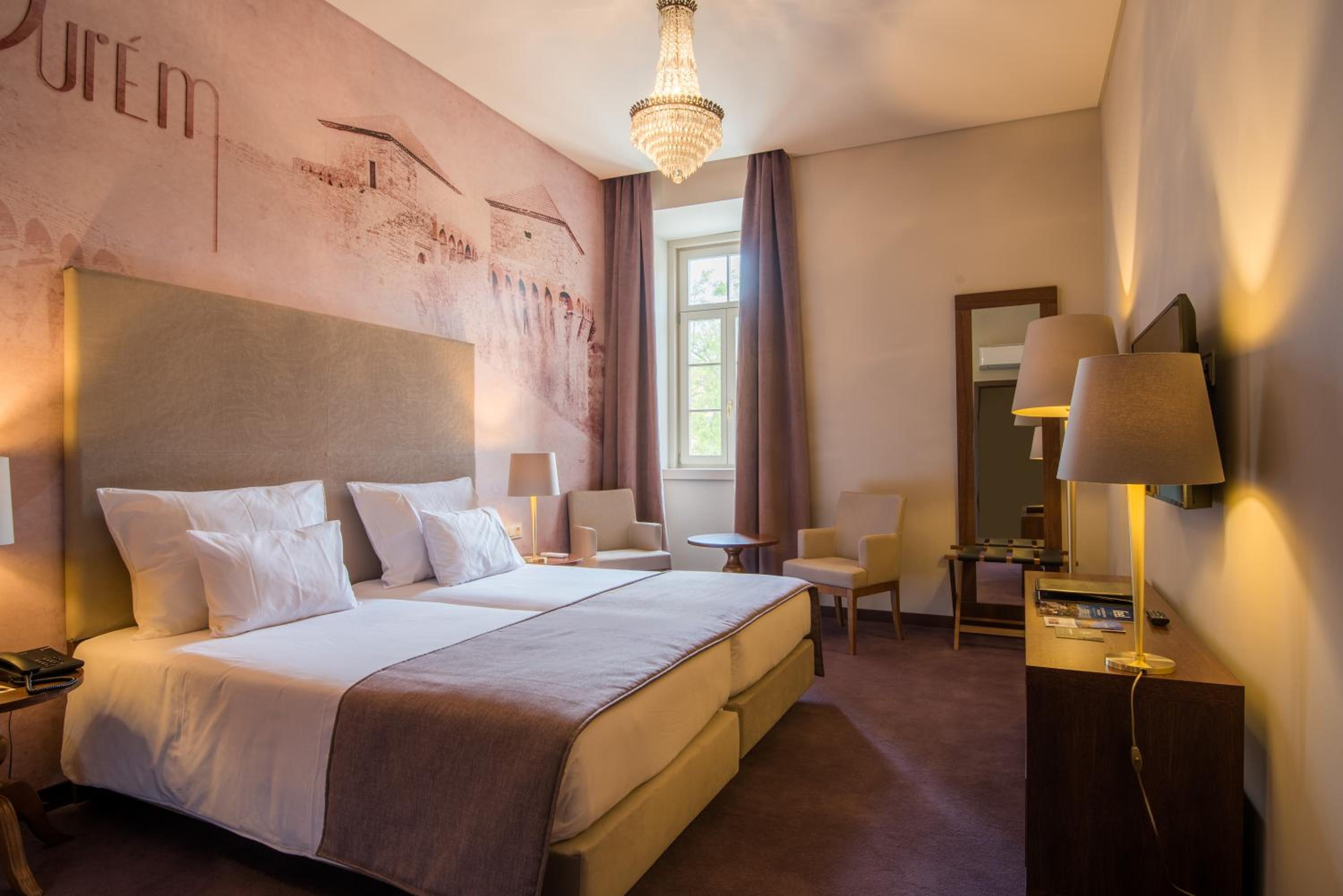 Standard Twin Room - Photo 5