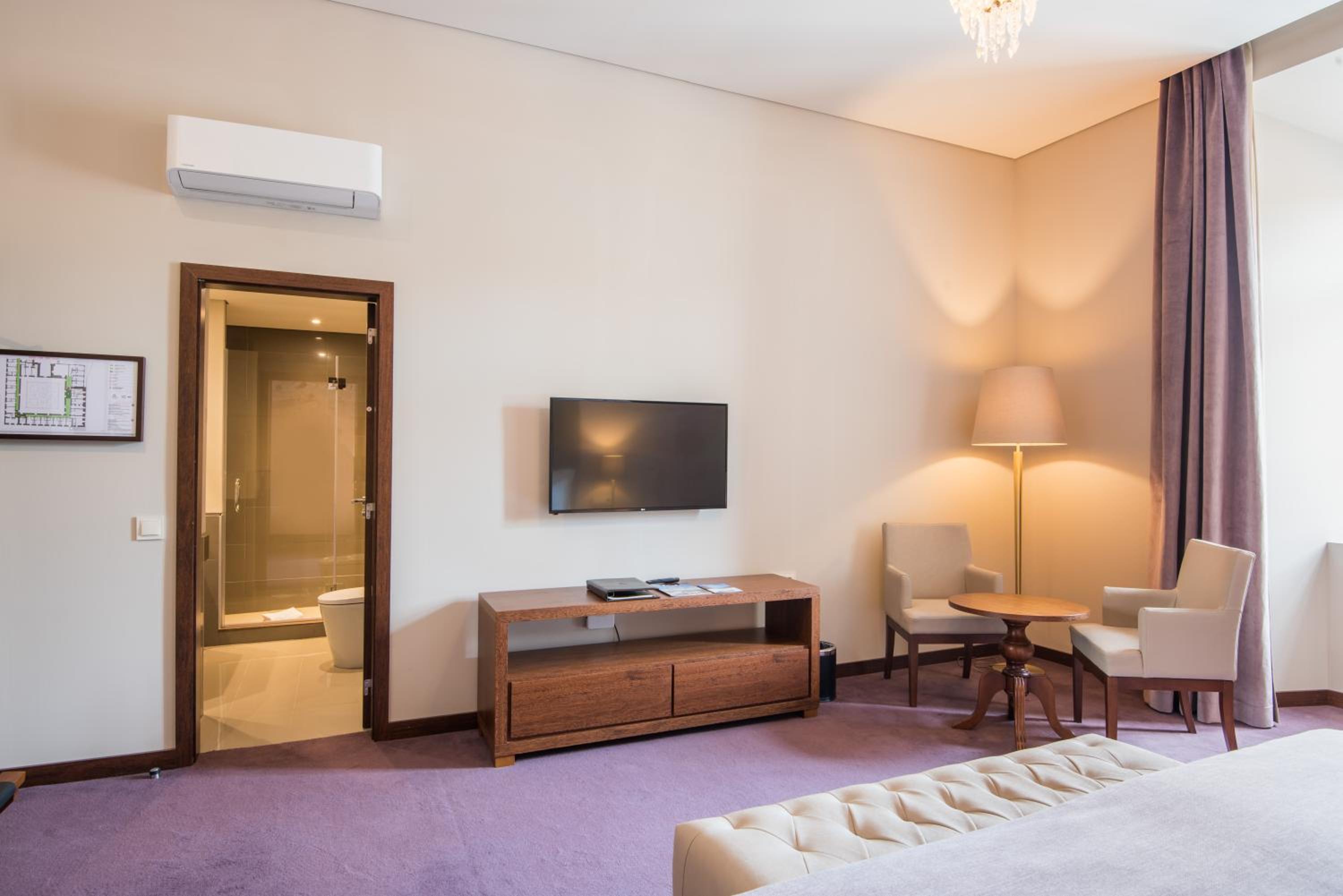 Standard Twin Room - Photo 2