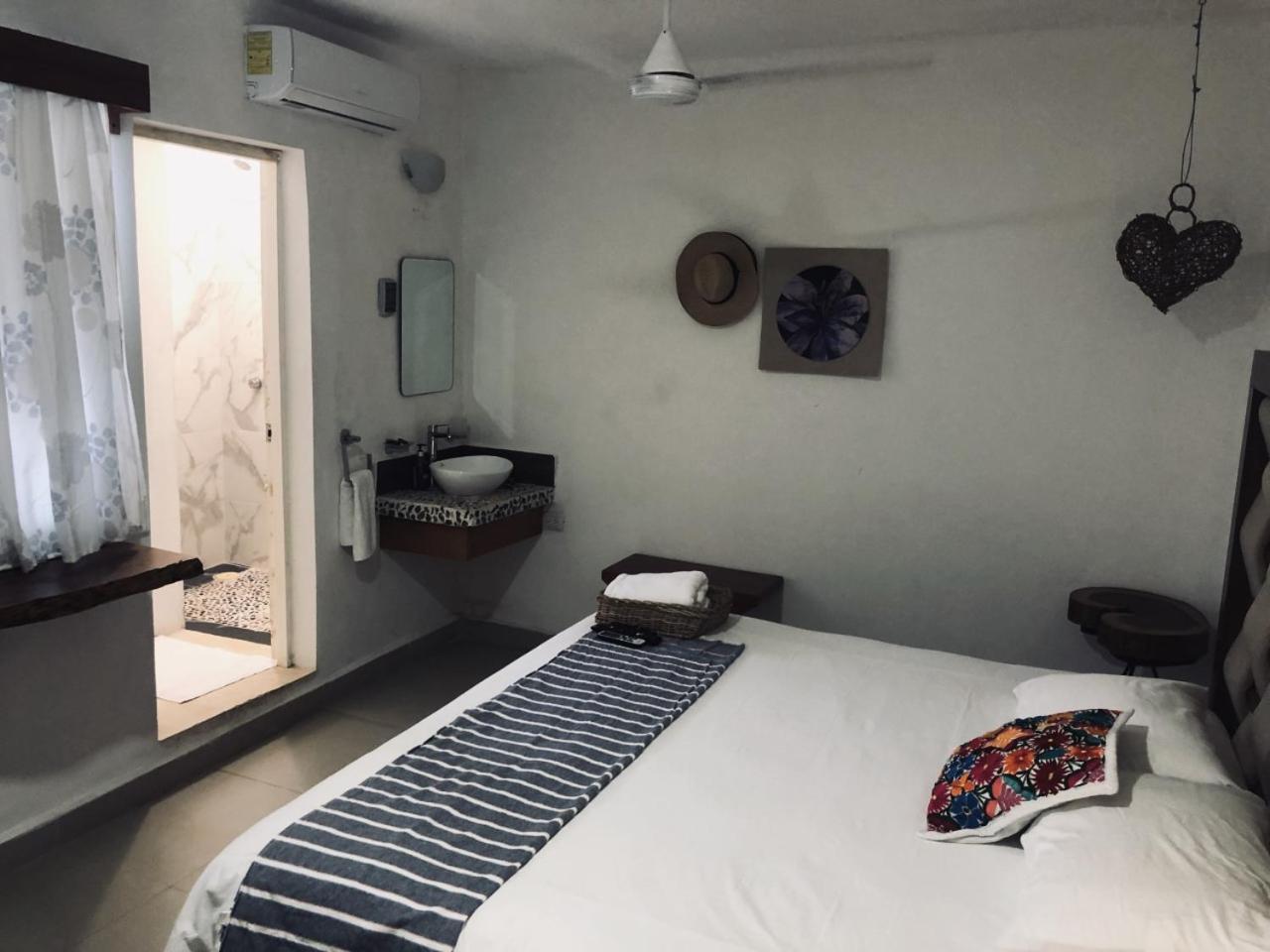 Deluxe King Room photo 1