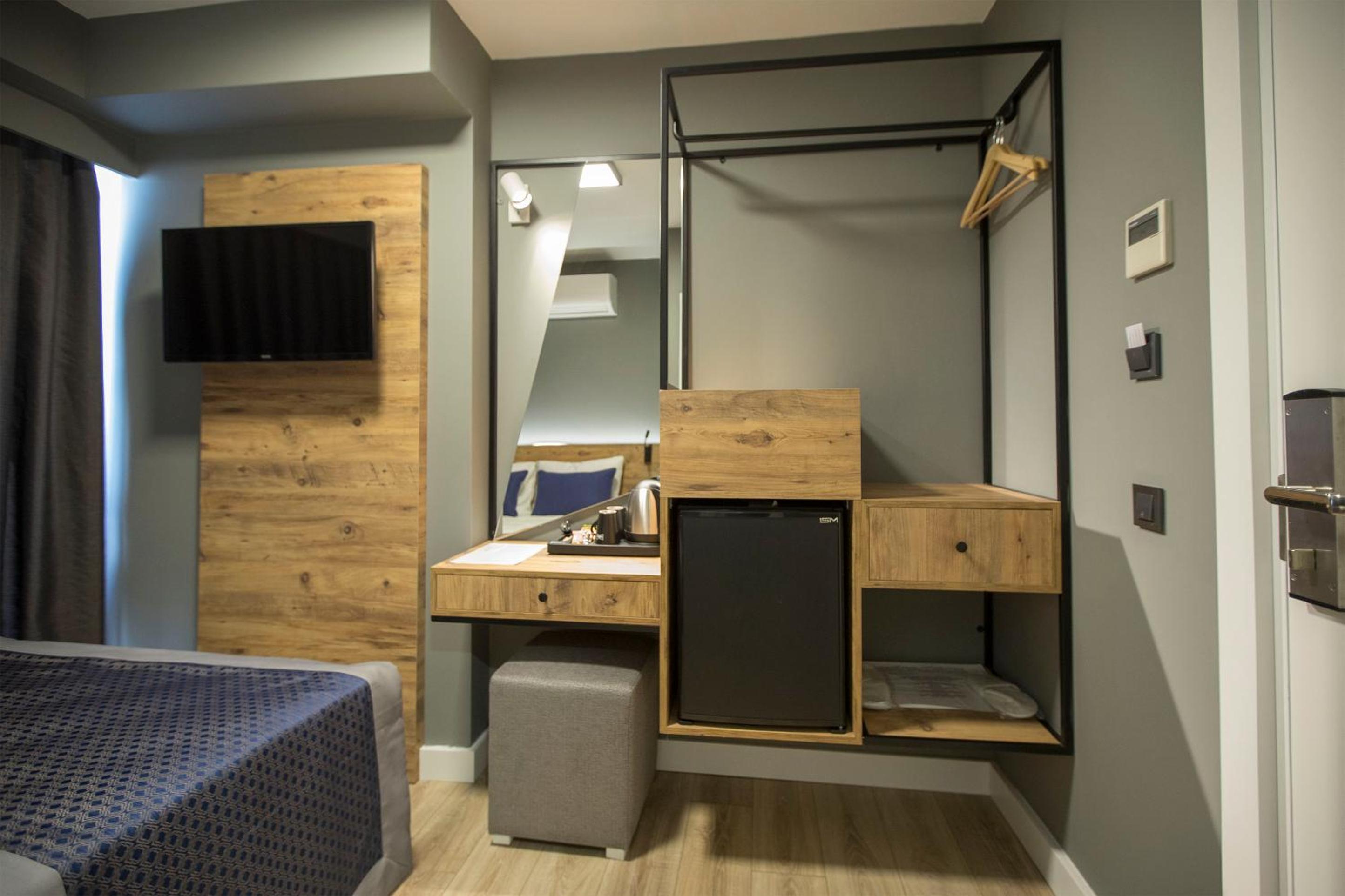 Large Double Room