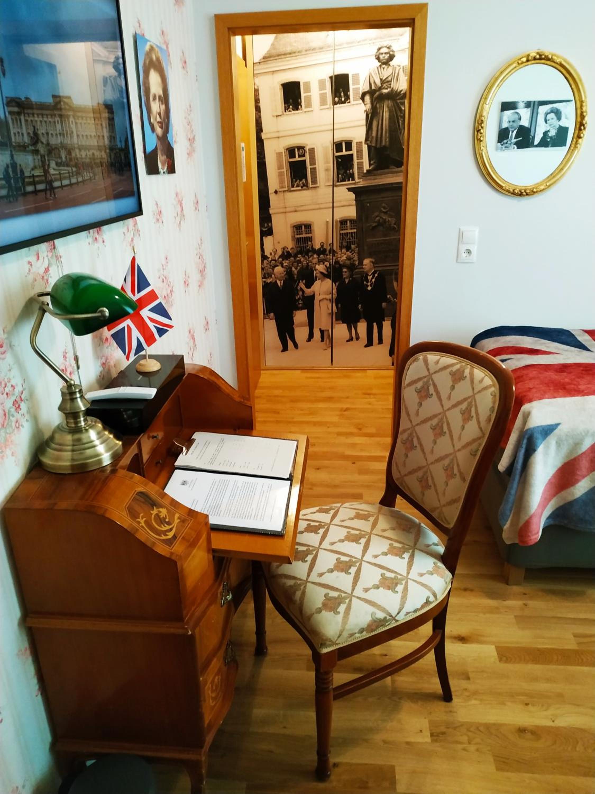 Deluxe Double or Twin Room - Photo 16