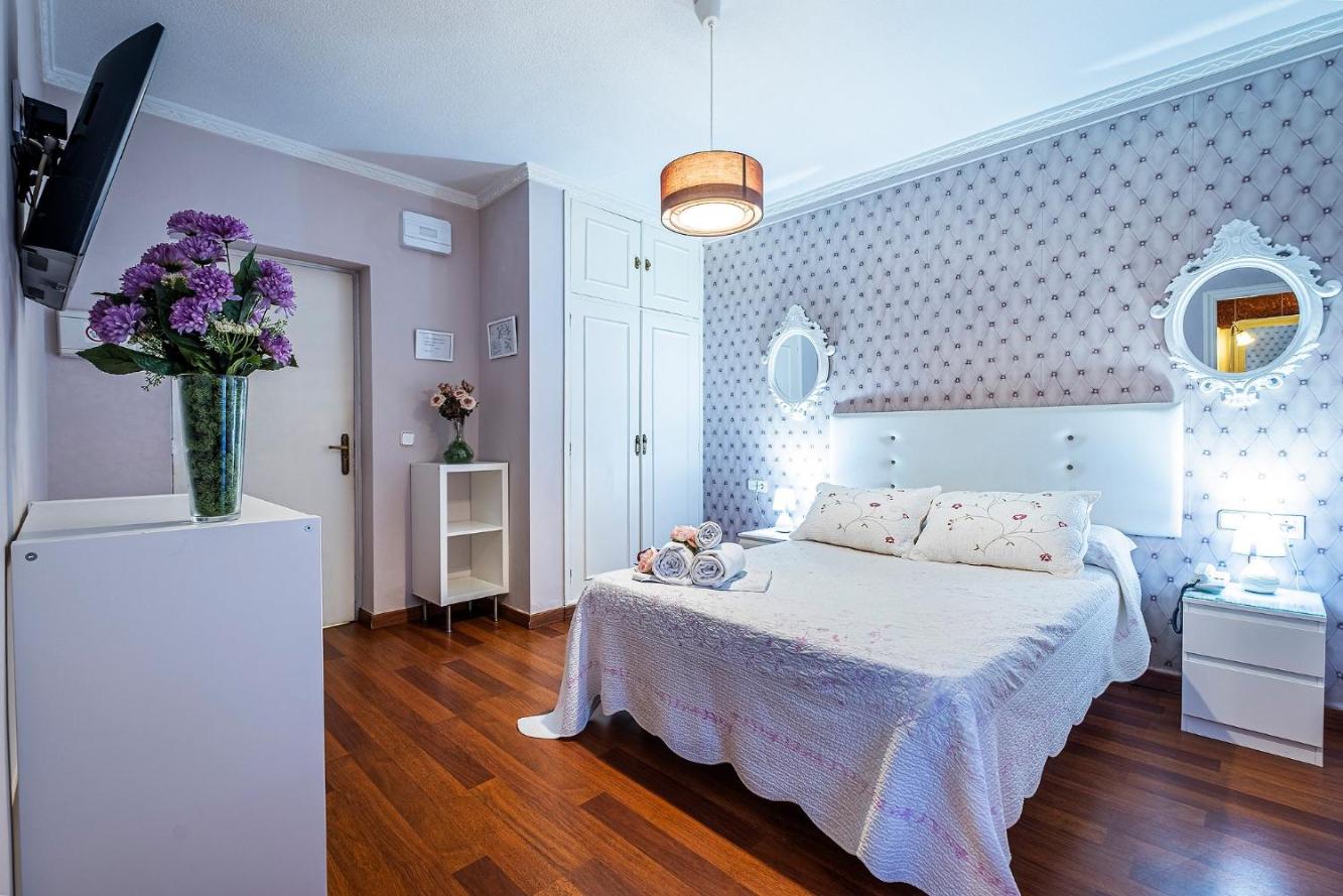 Basic Double Room - Photo 1