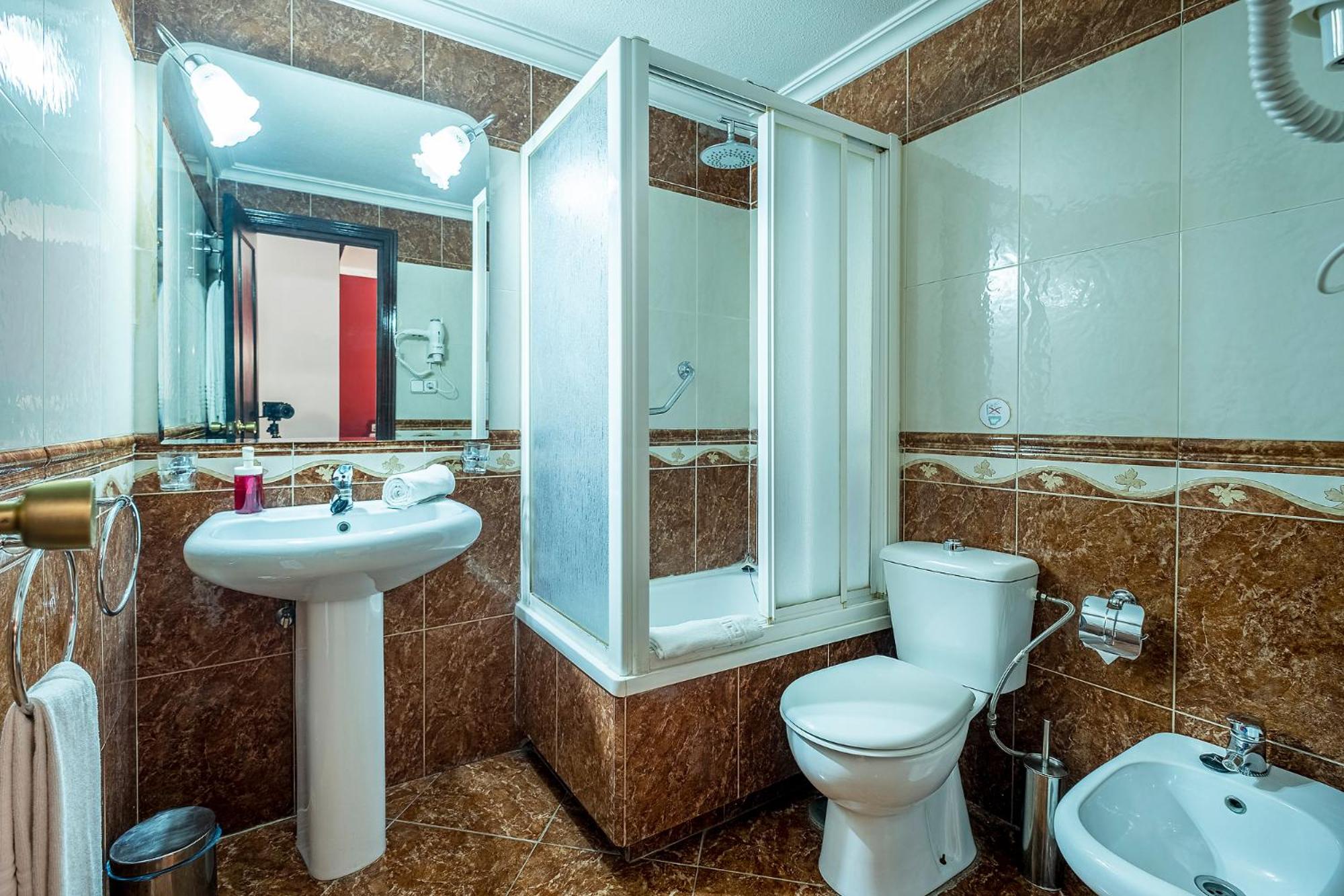 Special Double Room - Photo 14