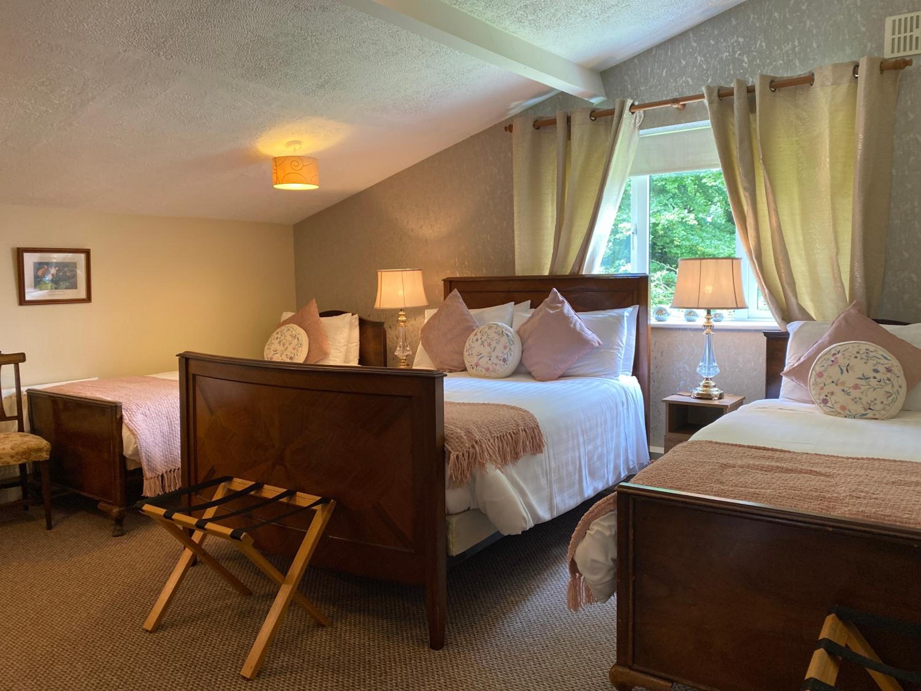 Deluxe Triple Room photo 2