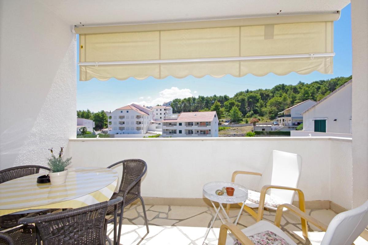 Apartment with Sea View photo 3