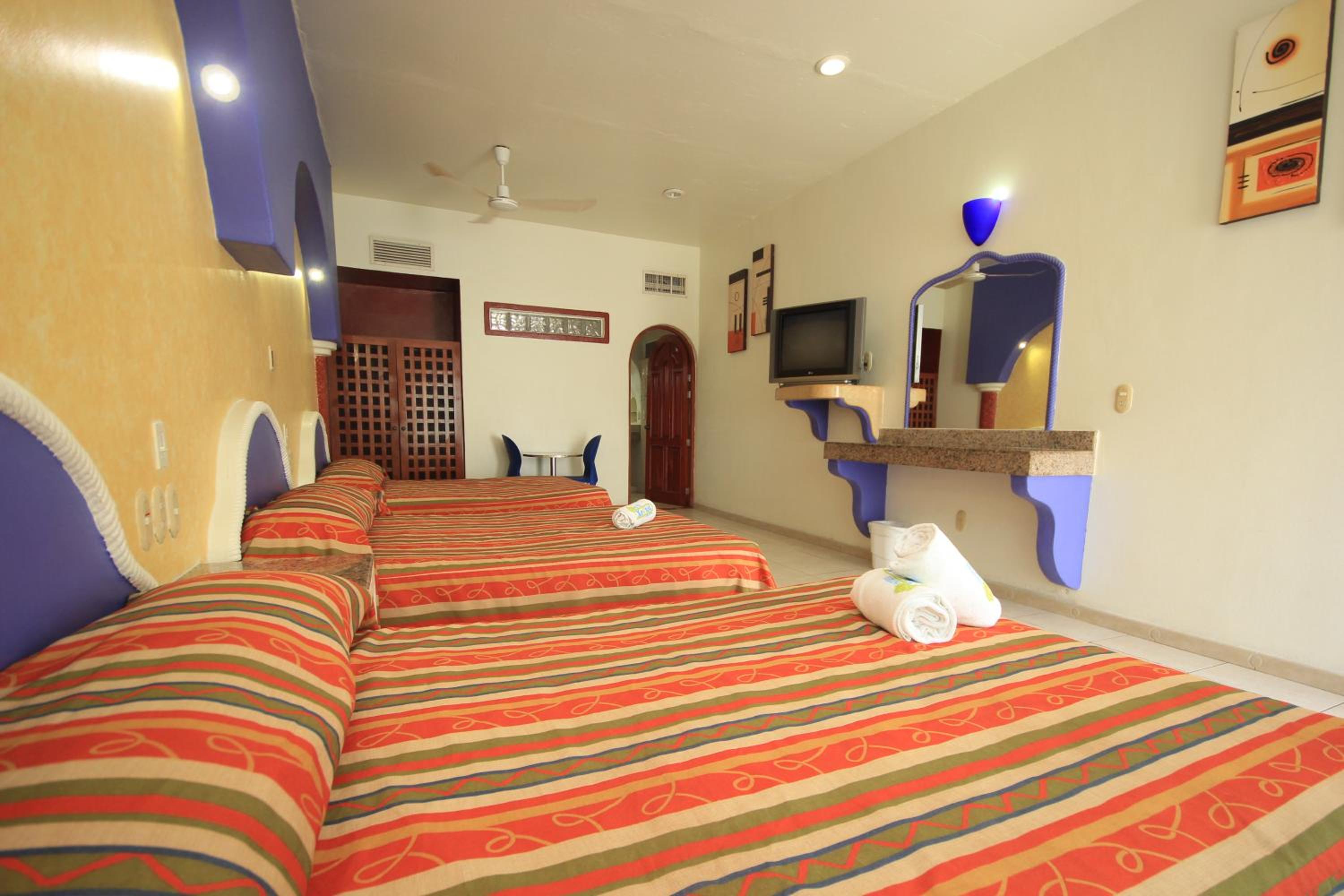 Family Room photo 2
