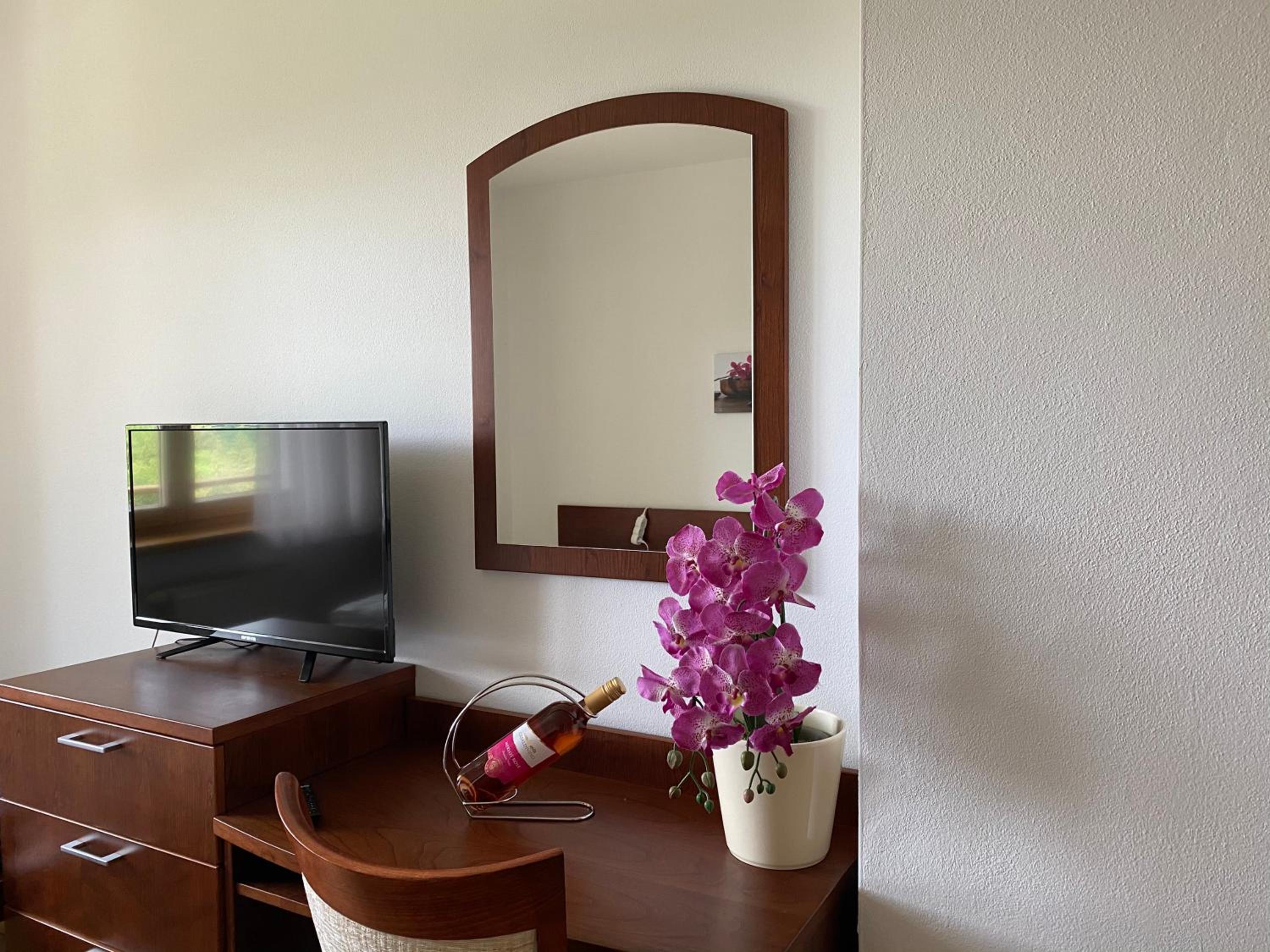 One-Bedroom Apartment - Photo 44