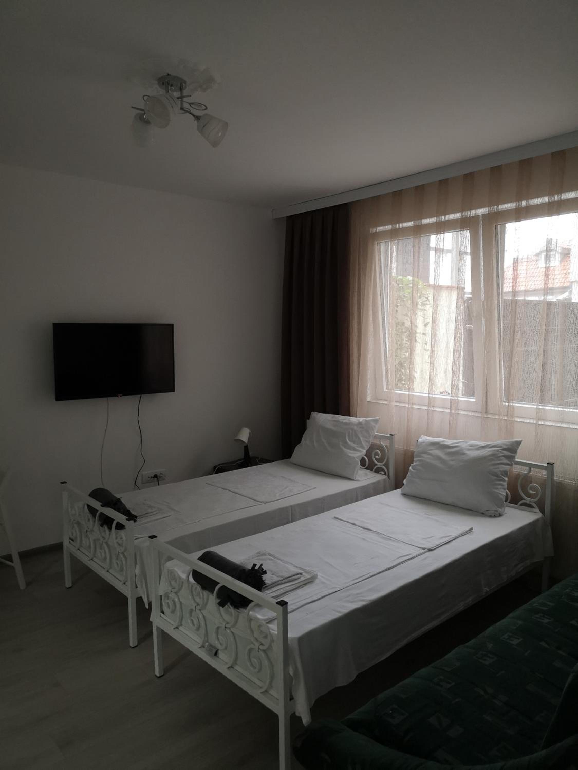 Apartment photo 2