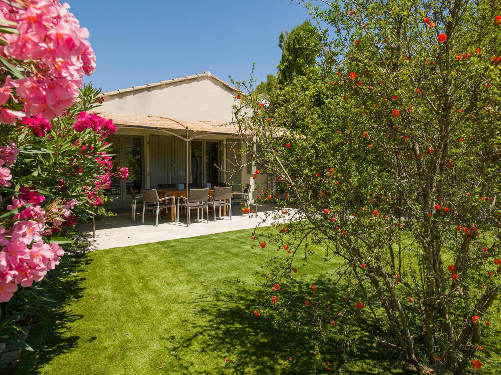 Holiday Home with private garden  - Photo 10