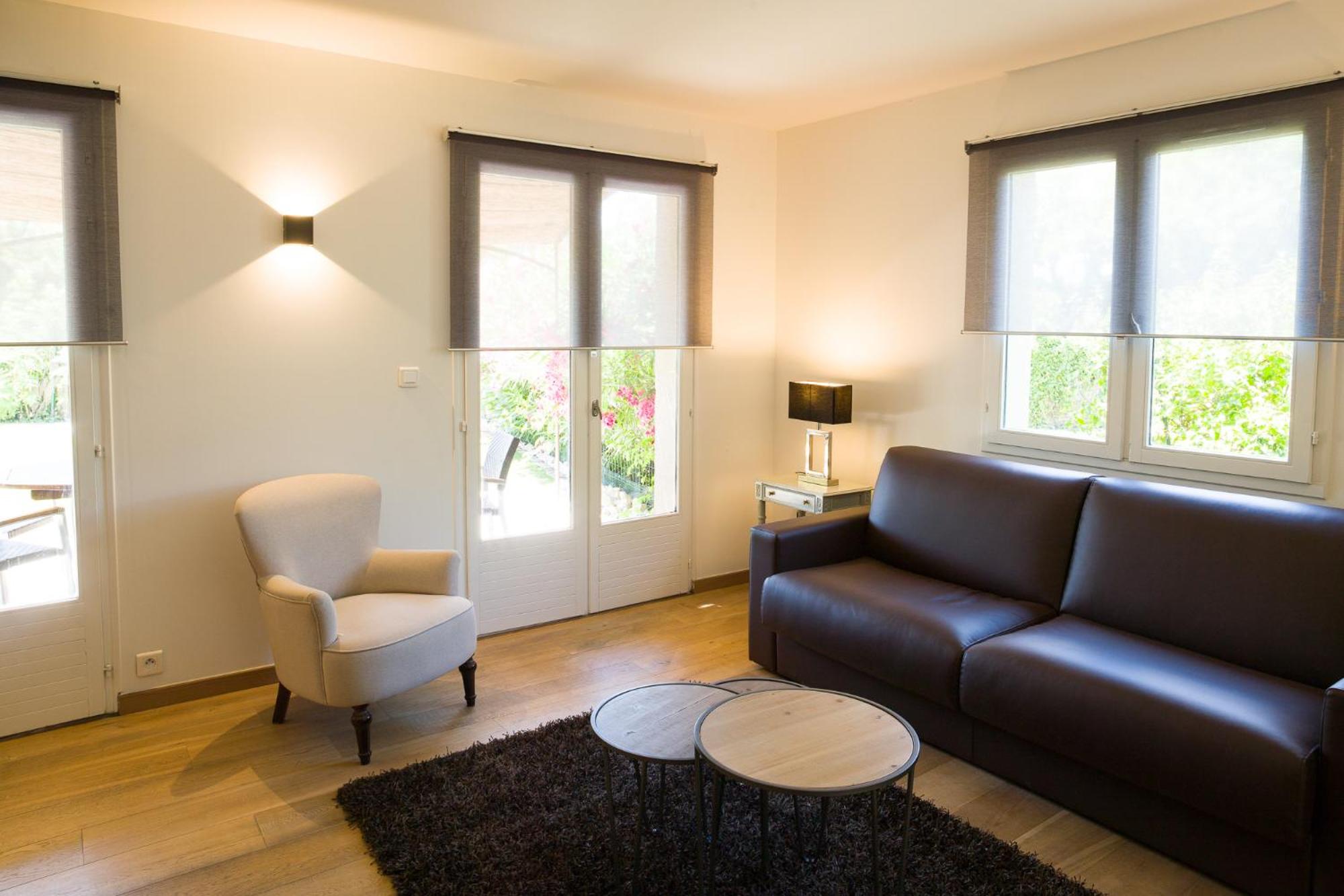 Holiday Home with private garden  - Photo 8