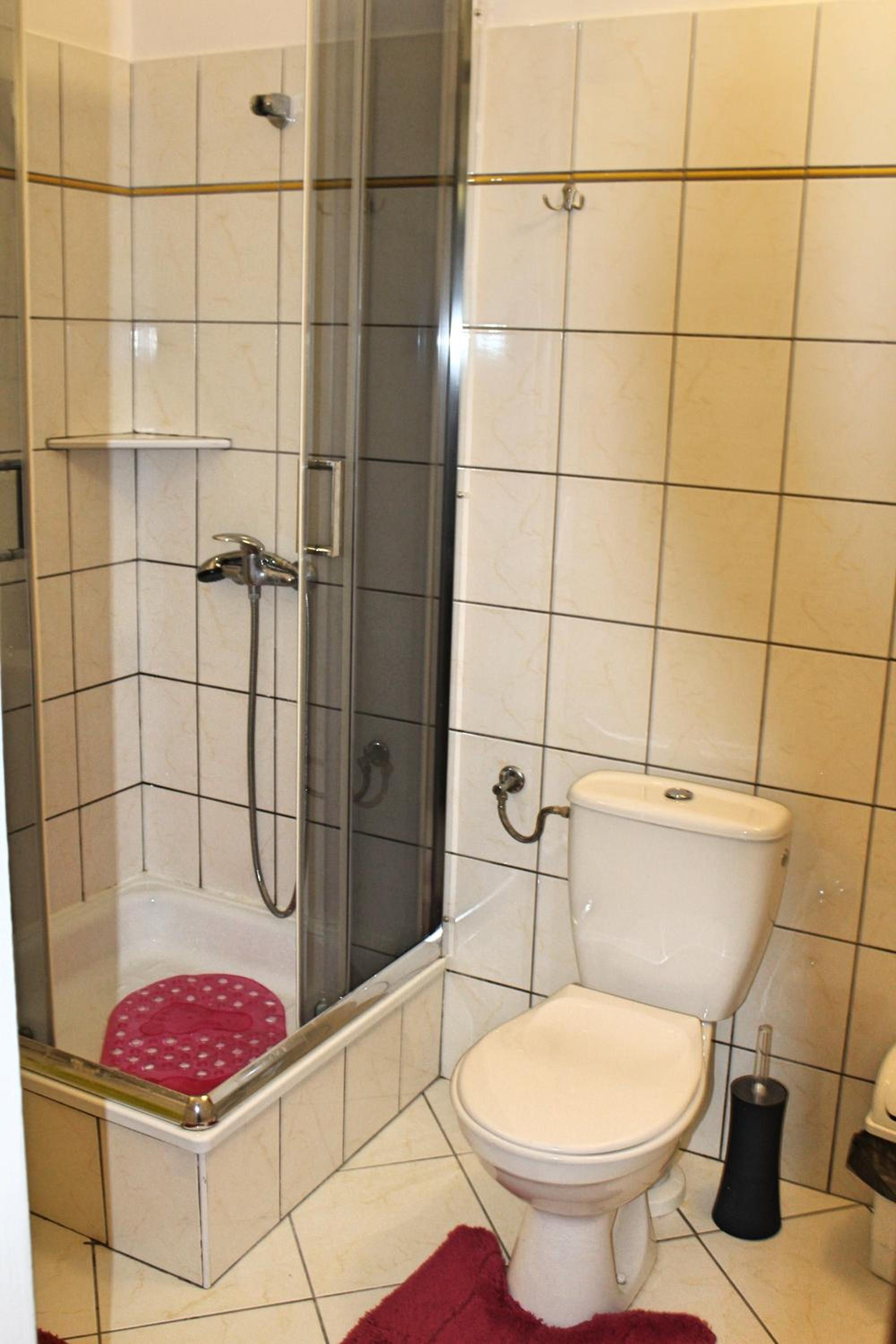 Triple Room with Private Bathroom - Photo 4