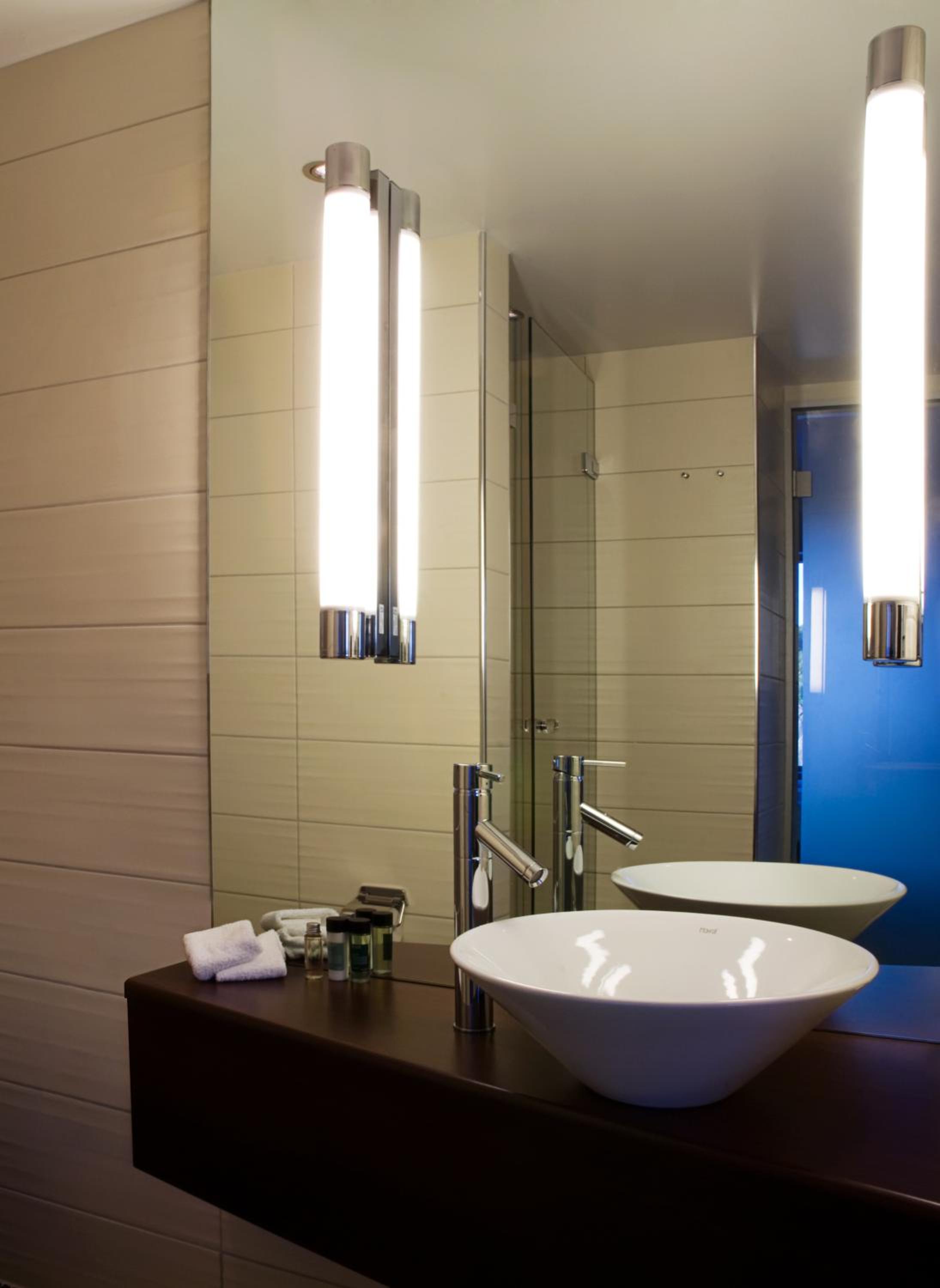 Standard Double or Twin Room - Photo 7