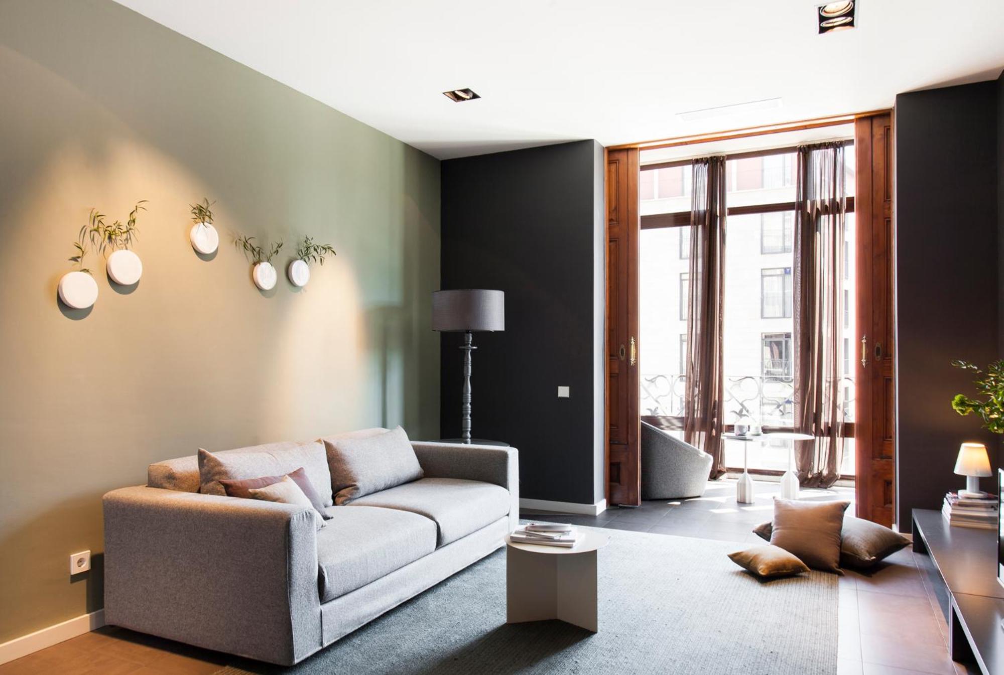 Two-Bedroom Apartment with one bathroom and Street view (I) photo 3