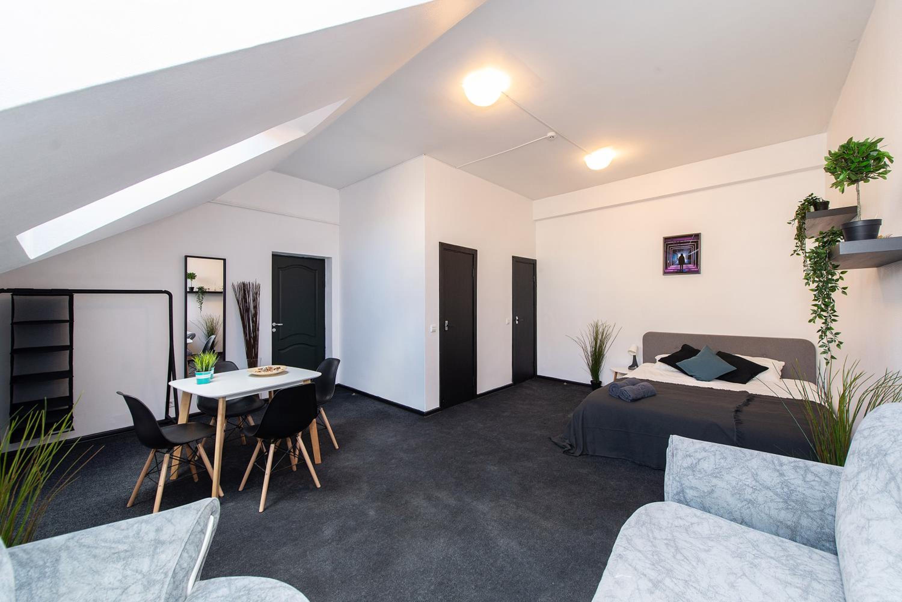 Quadruple Room with Private Bathroom - Photo 5