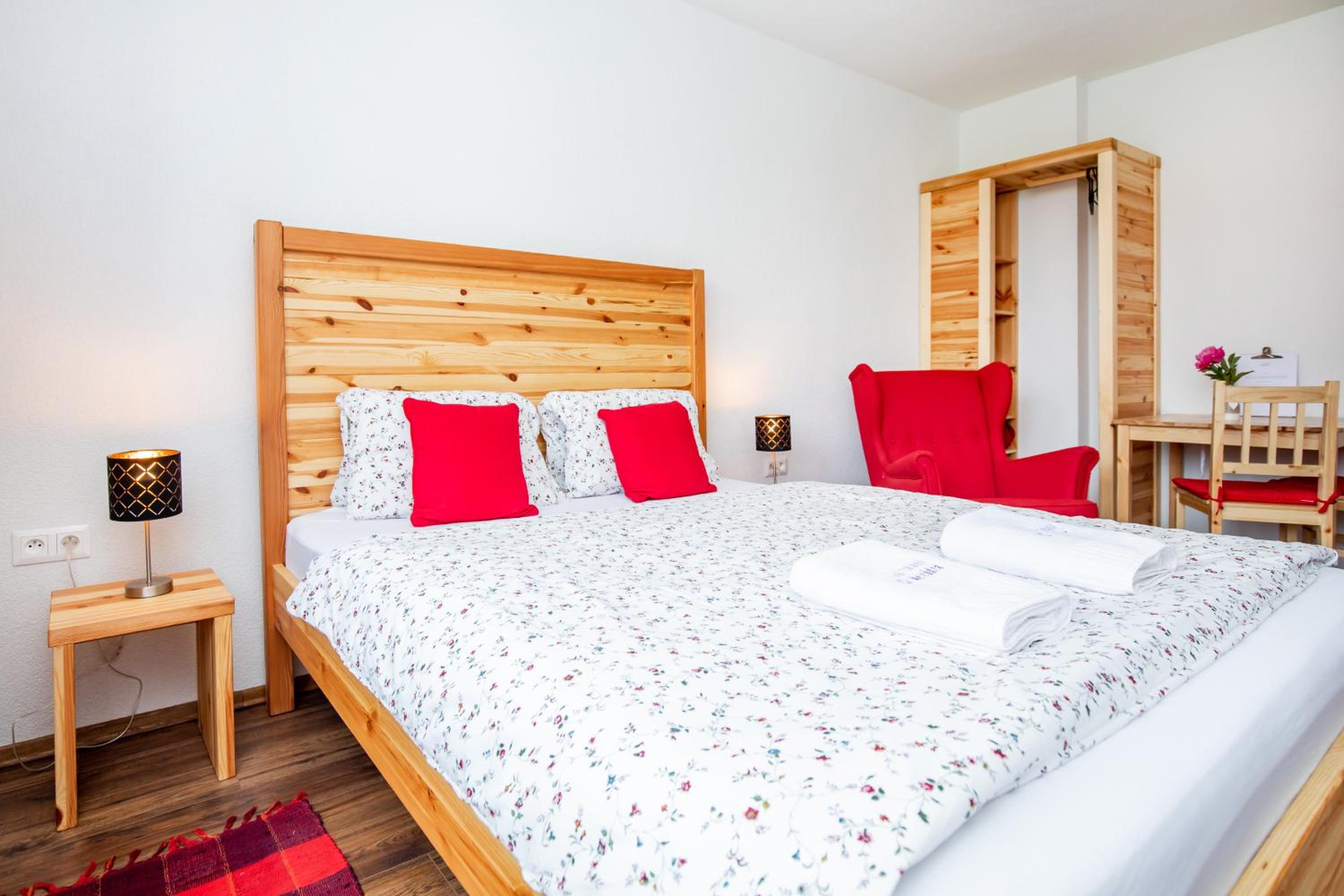 Double or Twin Room - Photo 4
