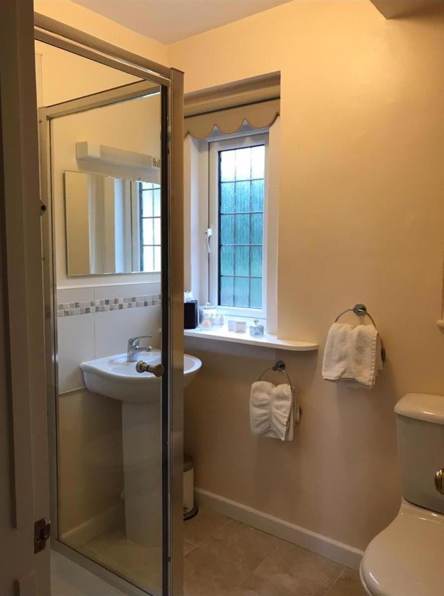 Double Room with Shower photo 3