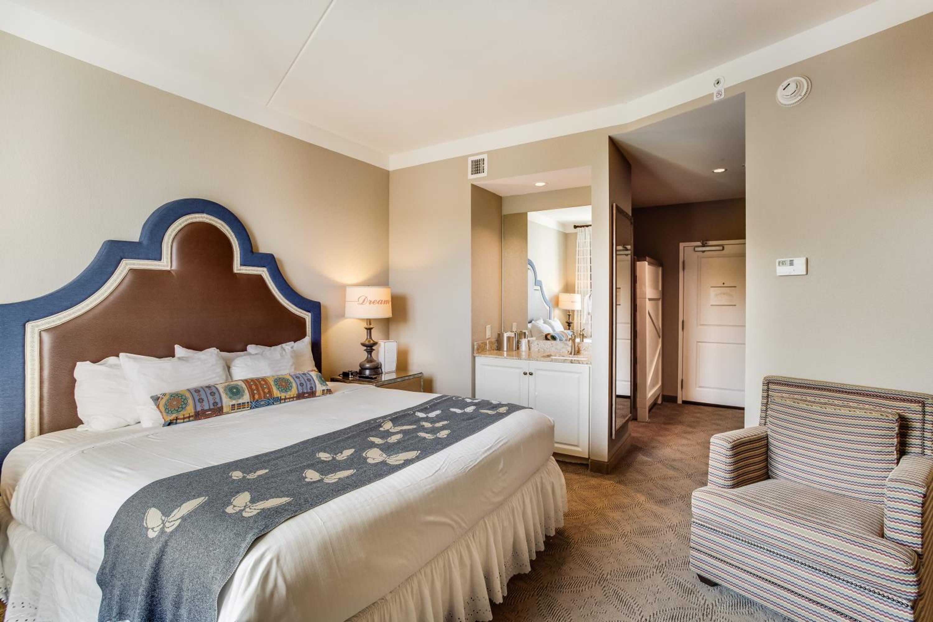 Dollywood's DreamMore Resort and Spa