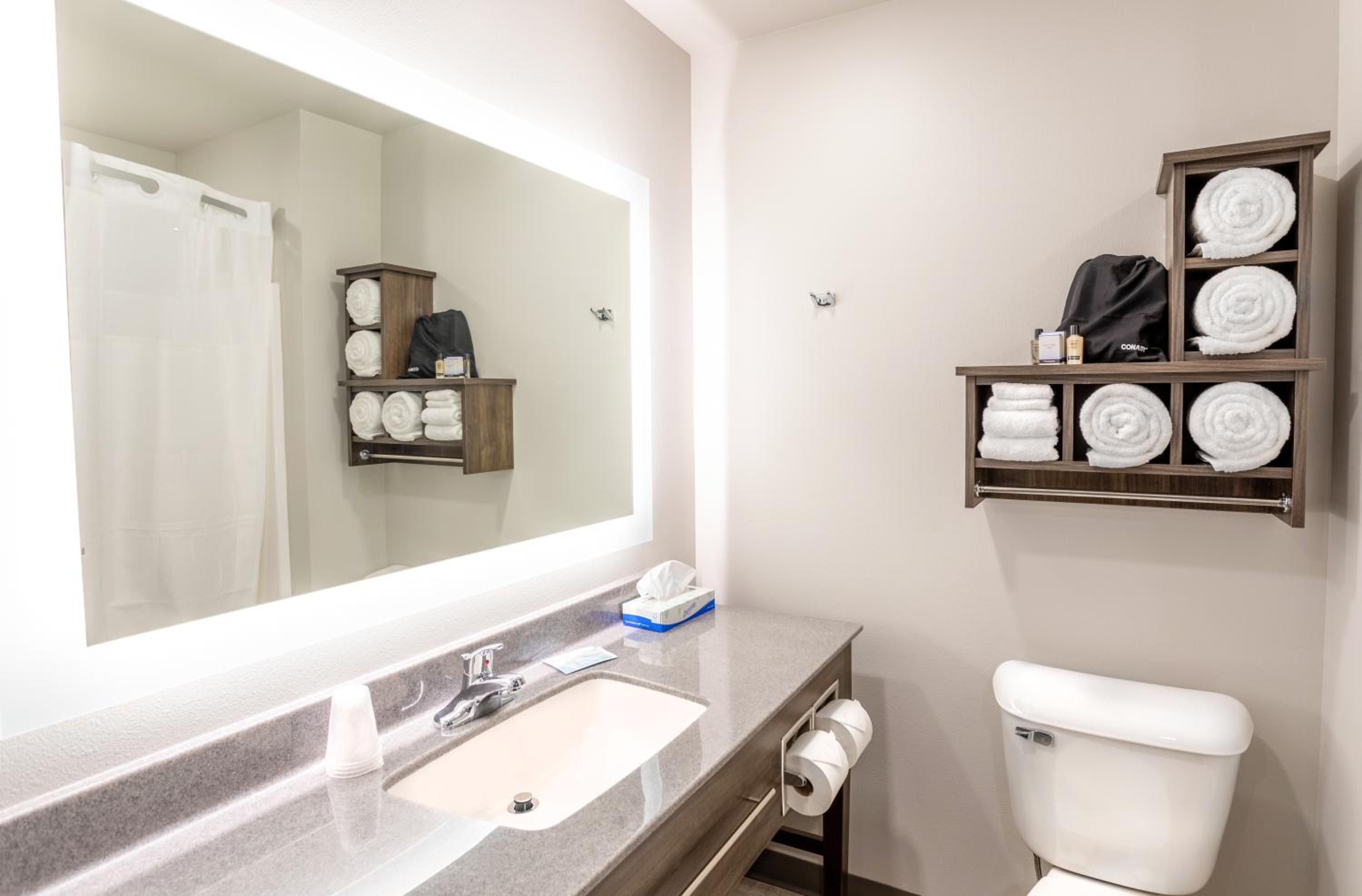 Standard Queen Room - Photo 12