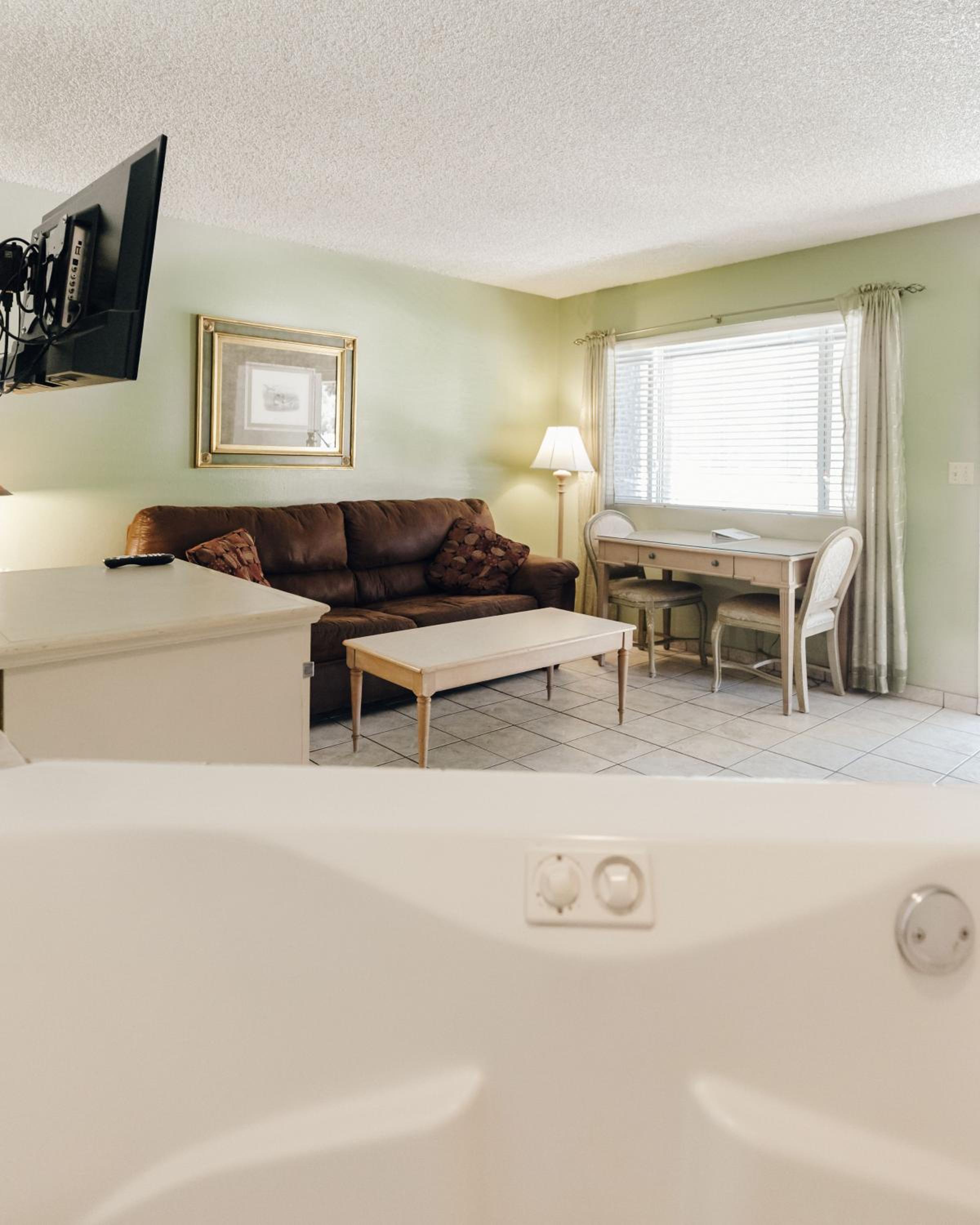 King Suite with Spa Bath photo 1