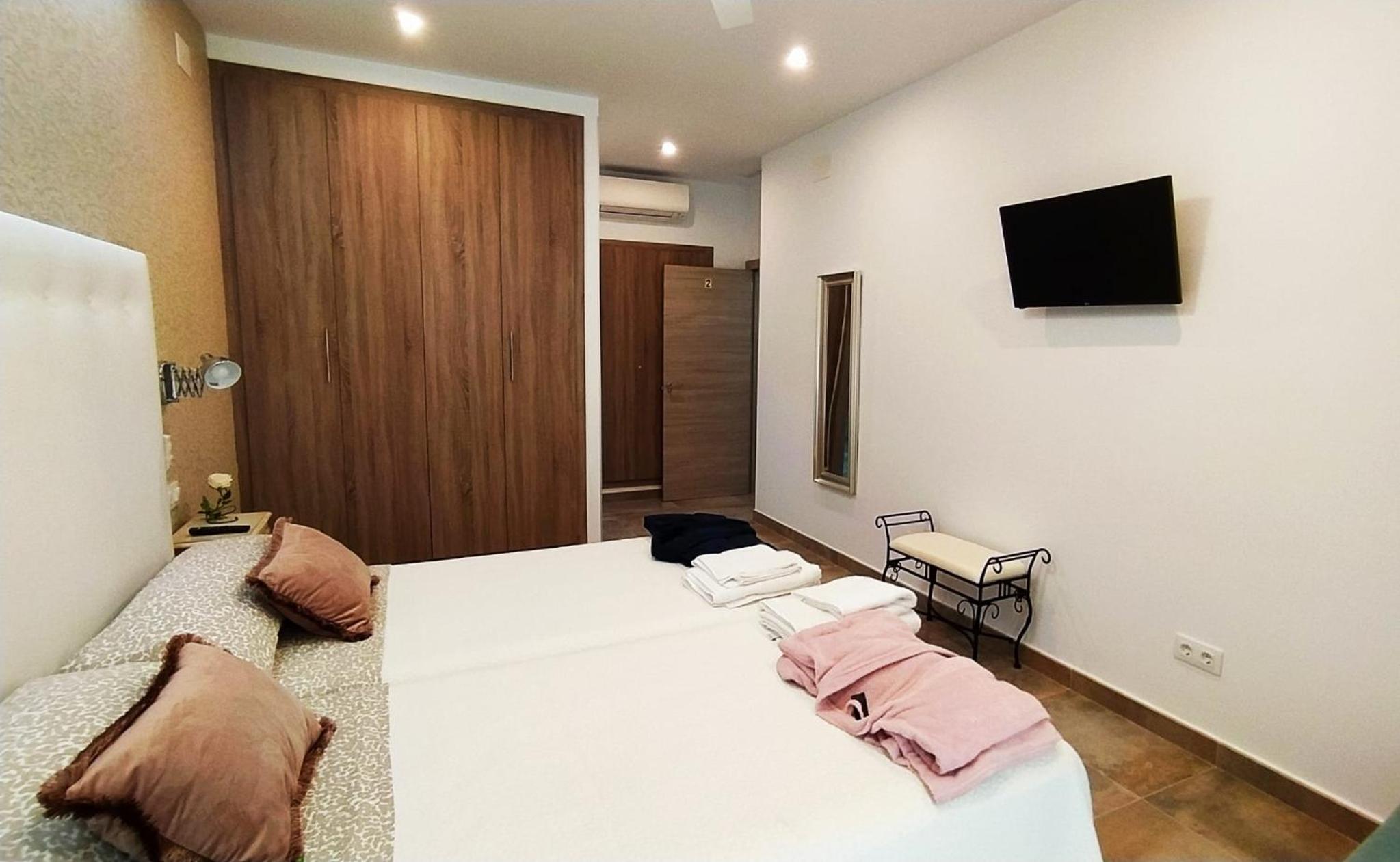 Two-Bedroom House photo 2