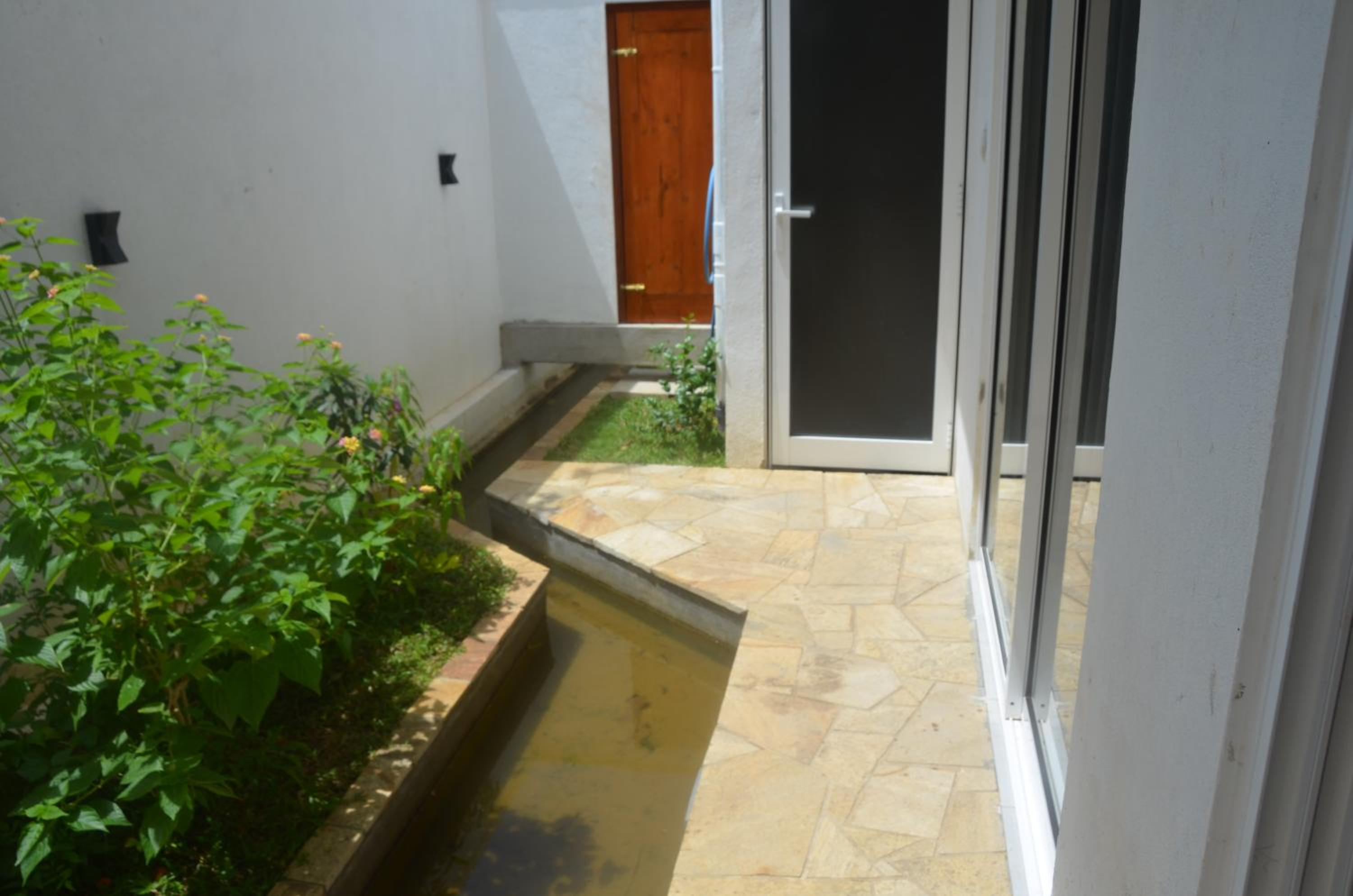 Deluxe Triple Room photo 3