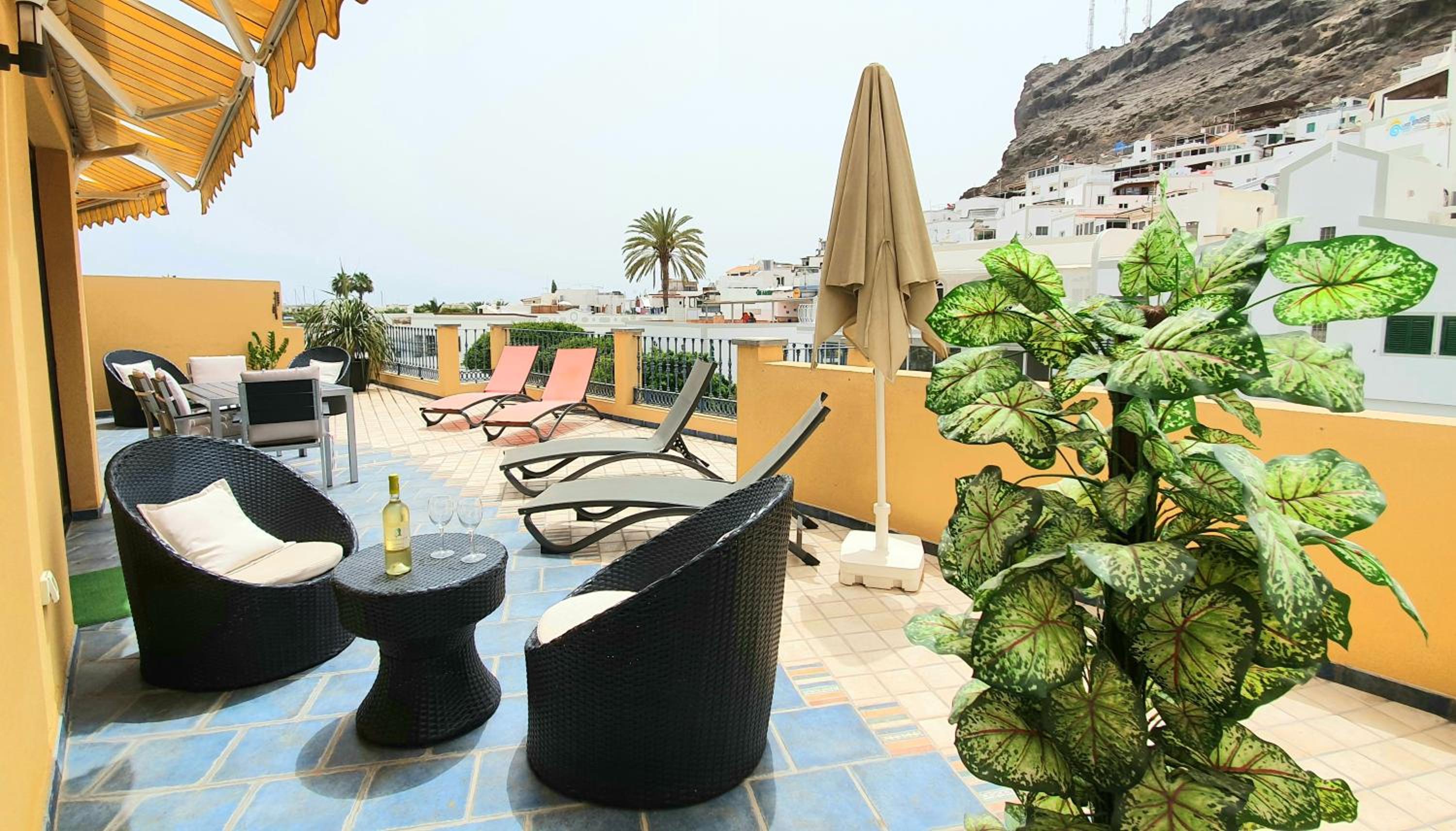 Two-Bedroom Apartment with Terrace (4 Adults) photo 2