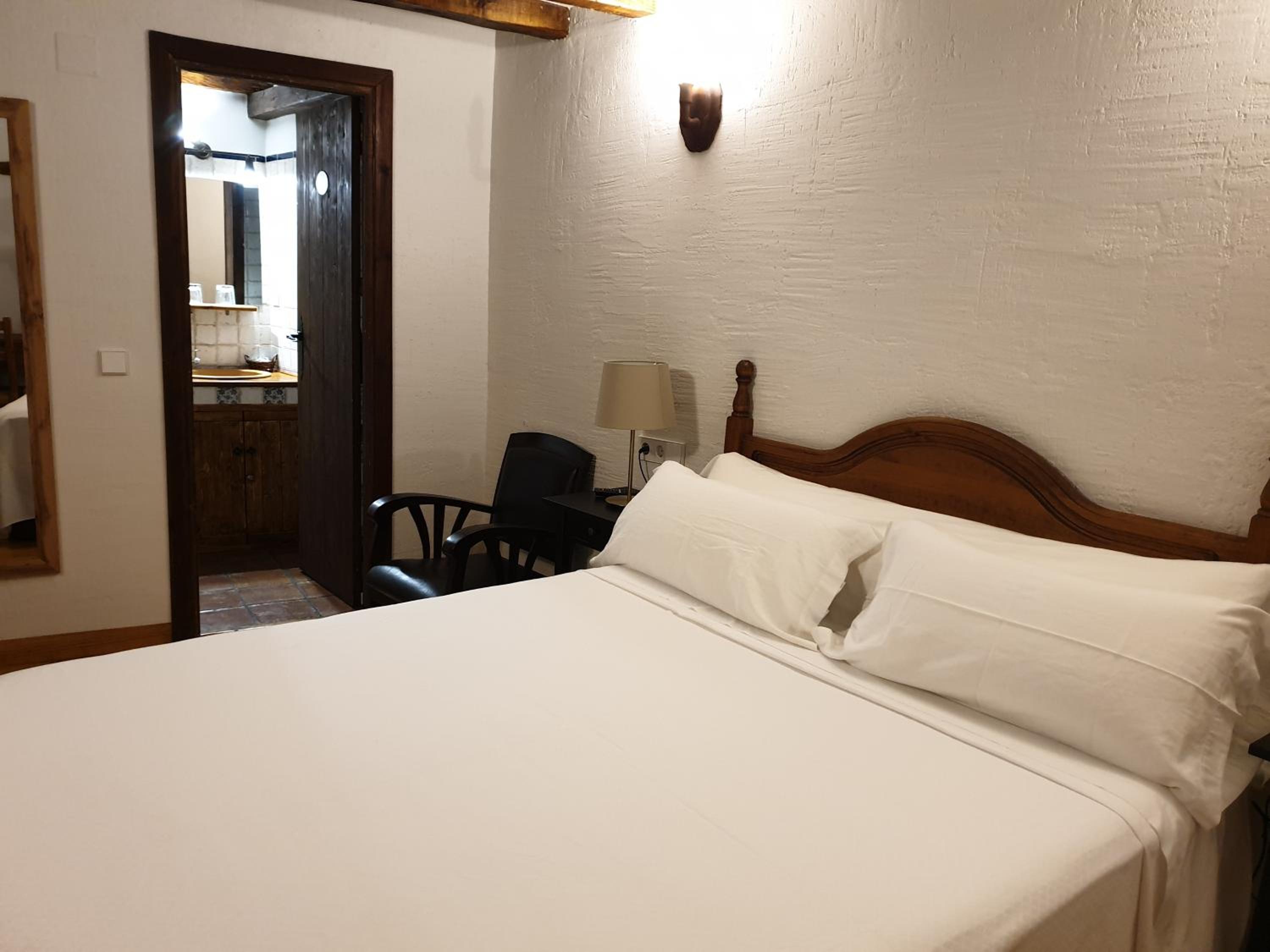 Double or Twin Room photo 2