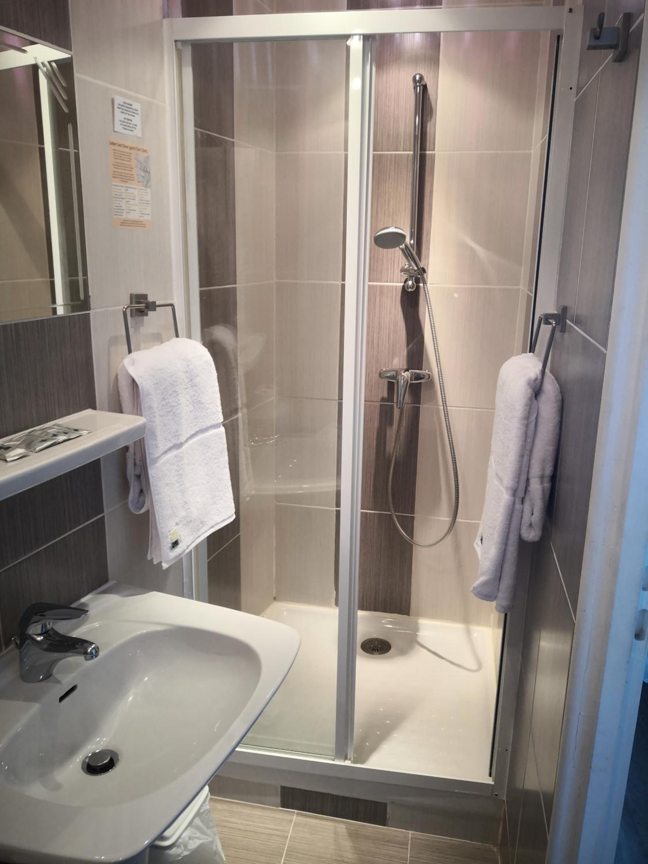 Standard Double Room photo 2