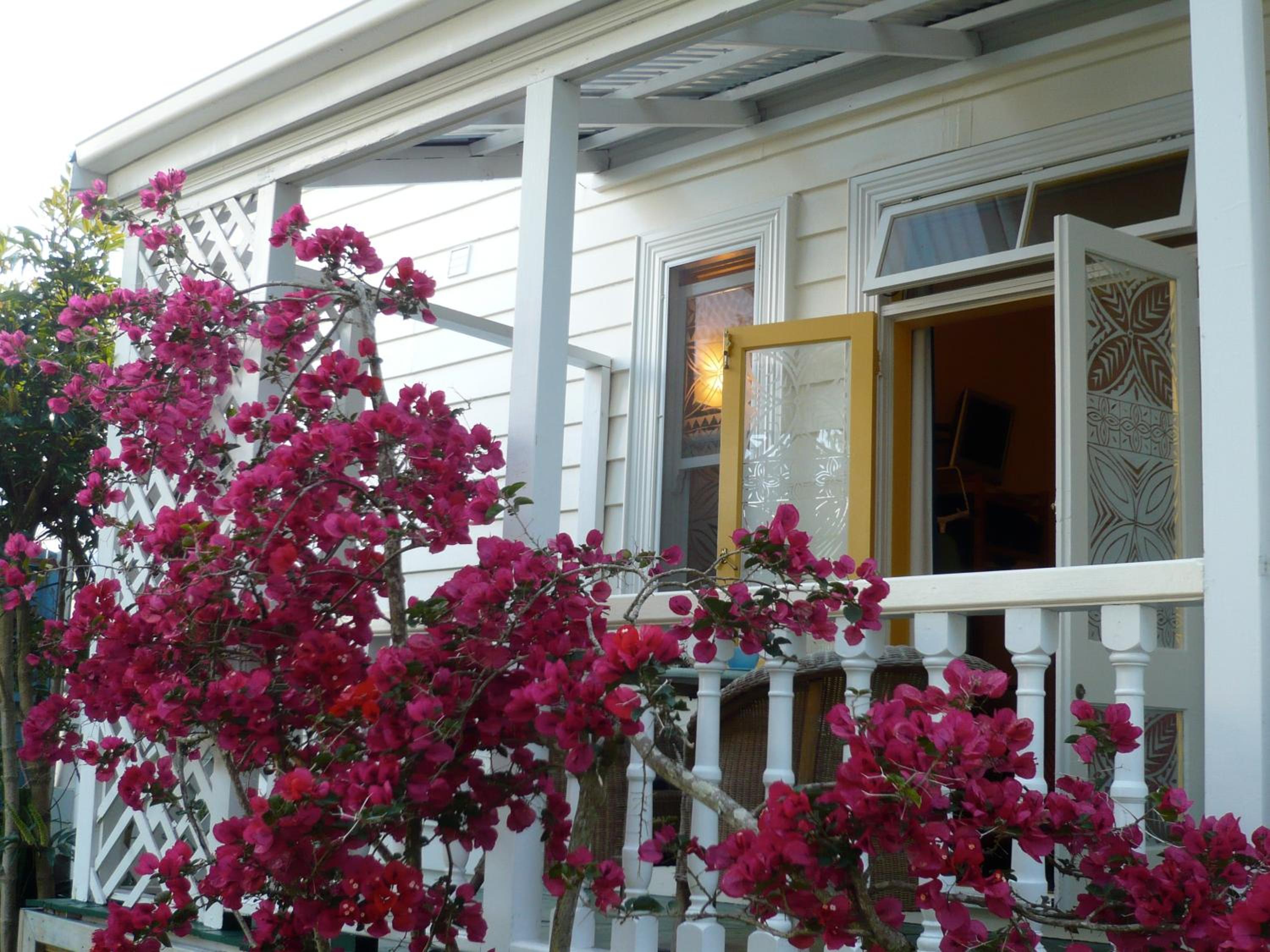 Villa with Queen Bed